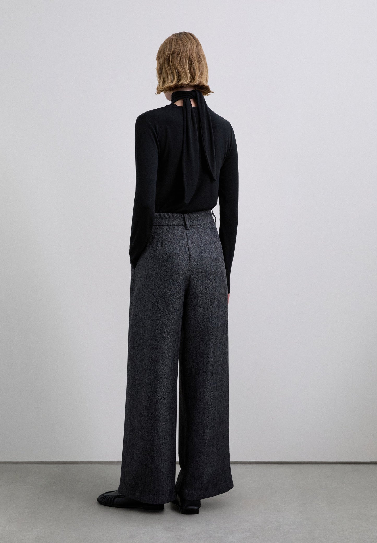 HERRINGBONE TROUSERS WITH DARTS