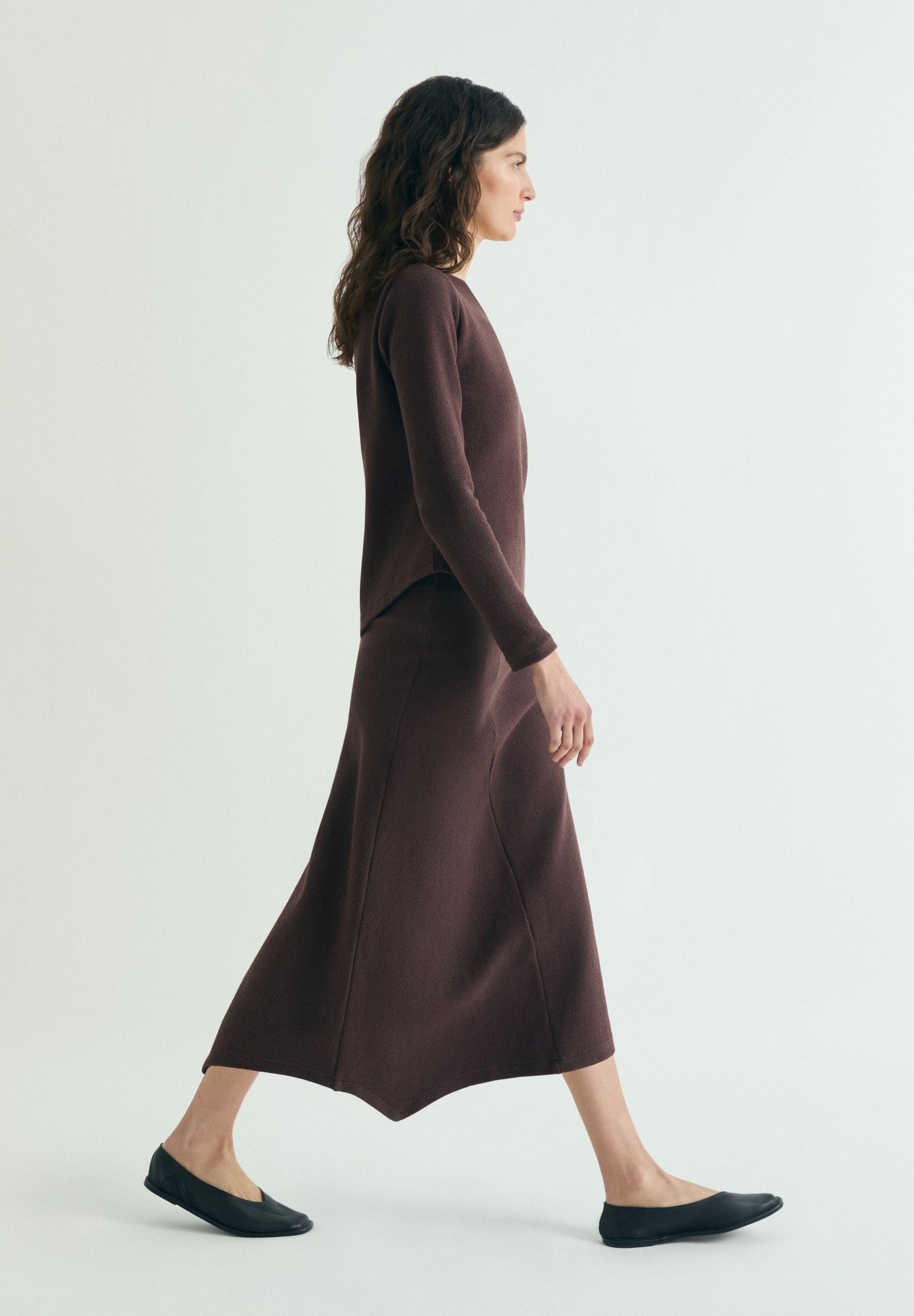 ASYMMETRIC KNIT MIDI SKIRT