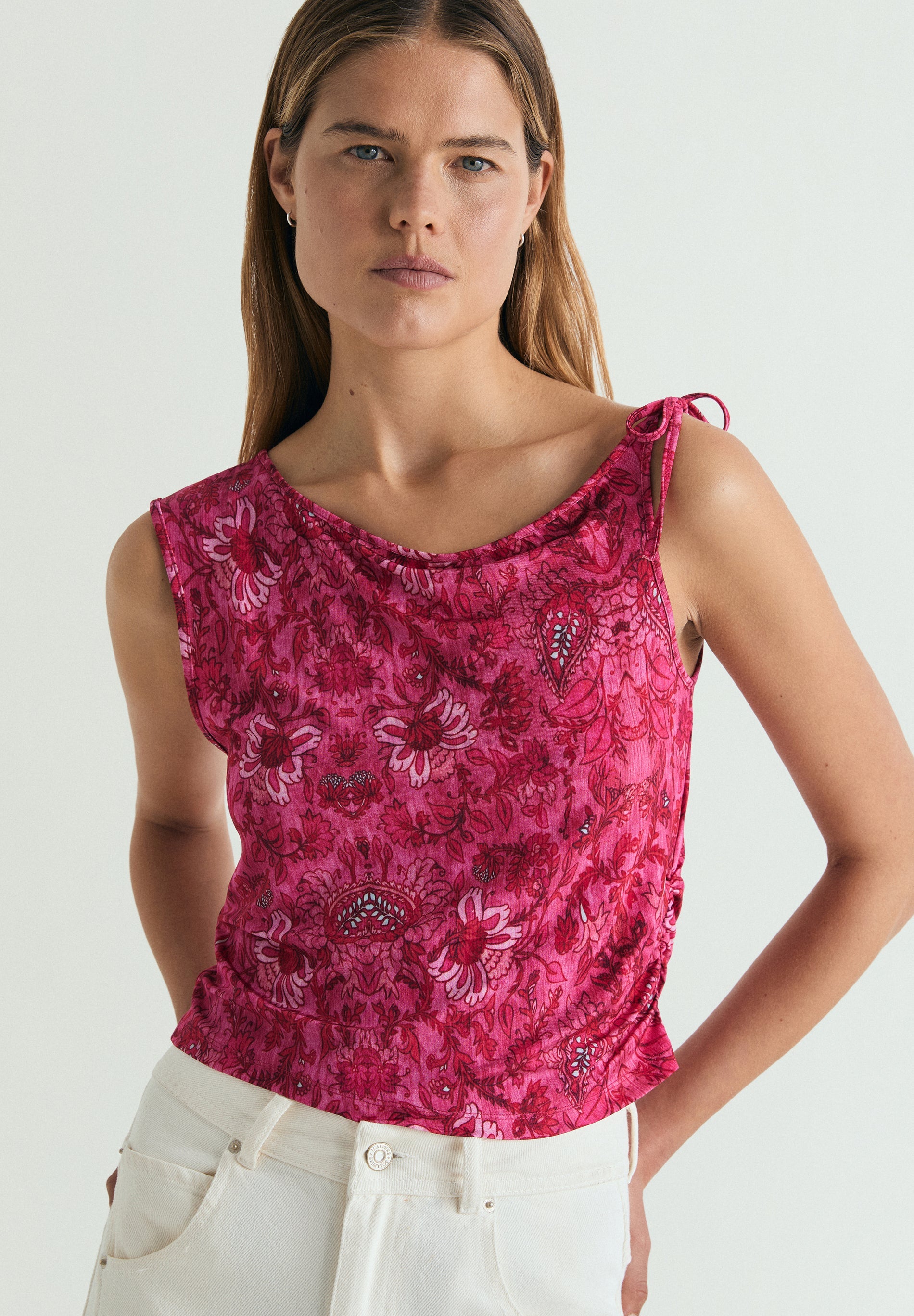 ASYMMETRIC PRINT TOP