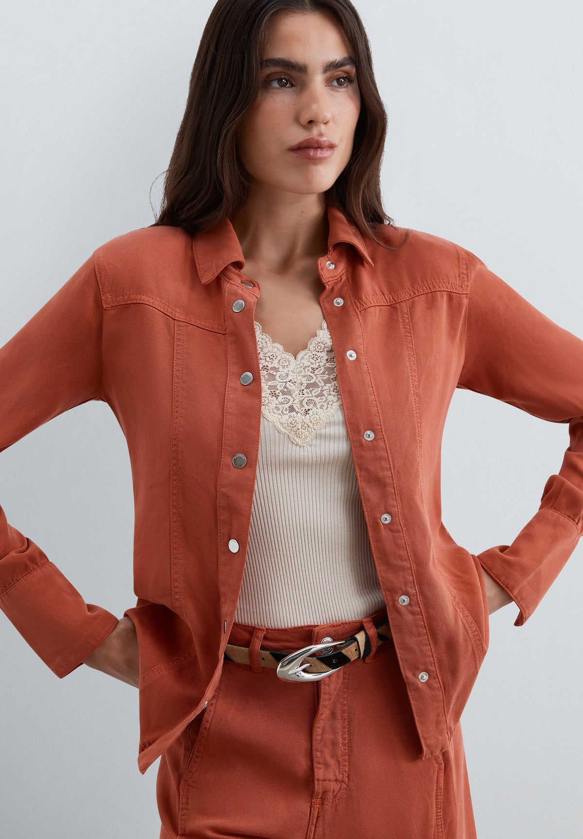 LOOSE-FITTING LYOCELL SHIRT