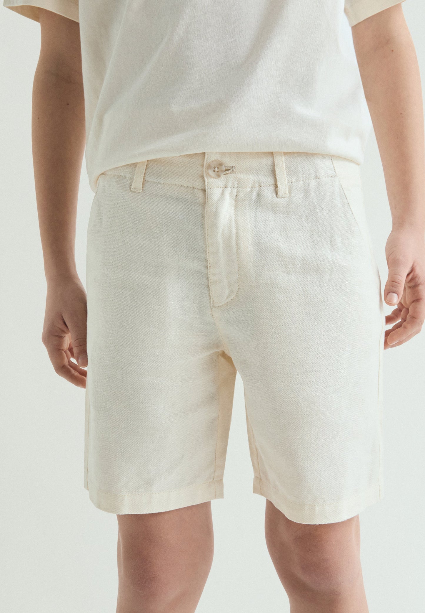 REGULAR FIT LINEN BERMUDA SHORTS
