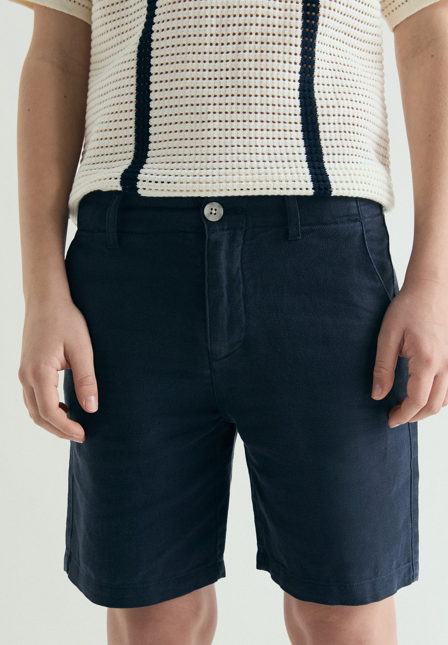 REGULAR FIT LINEN BERMUDA SHORTS