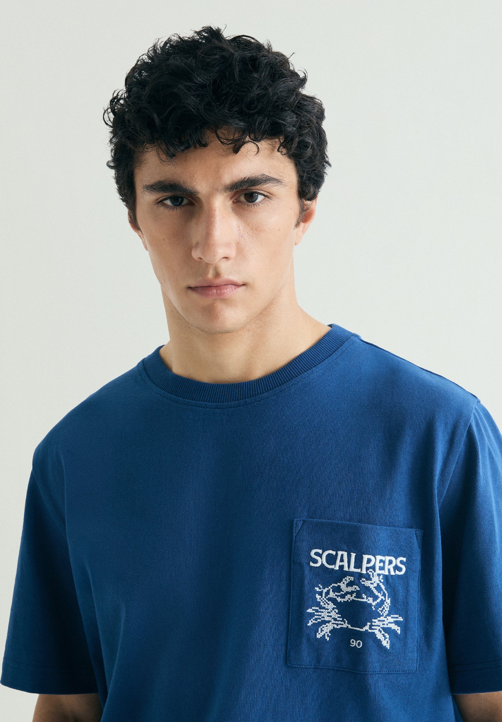 HEAVYWEIGHT T-SHIRT WITH POCKET