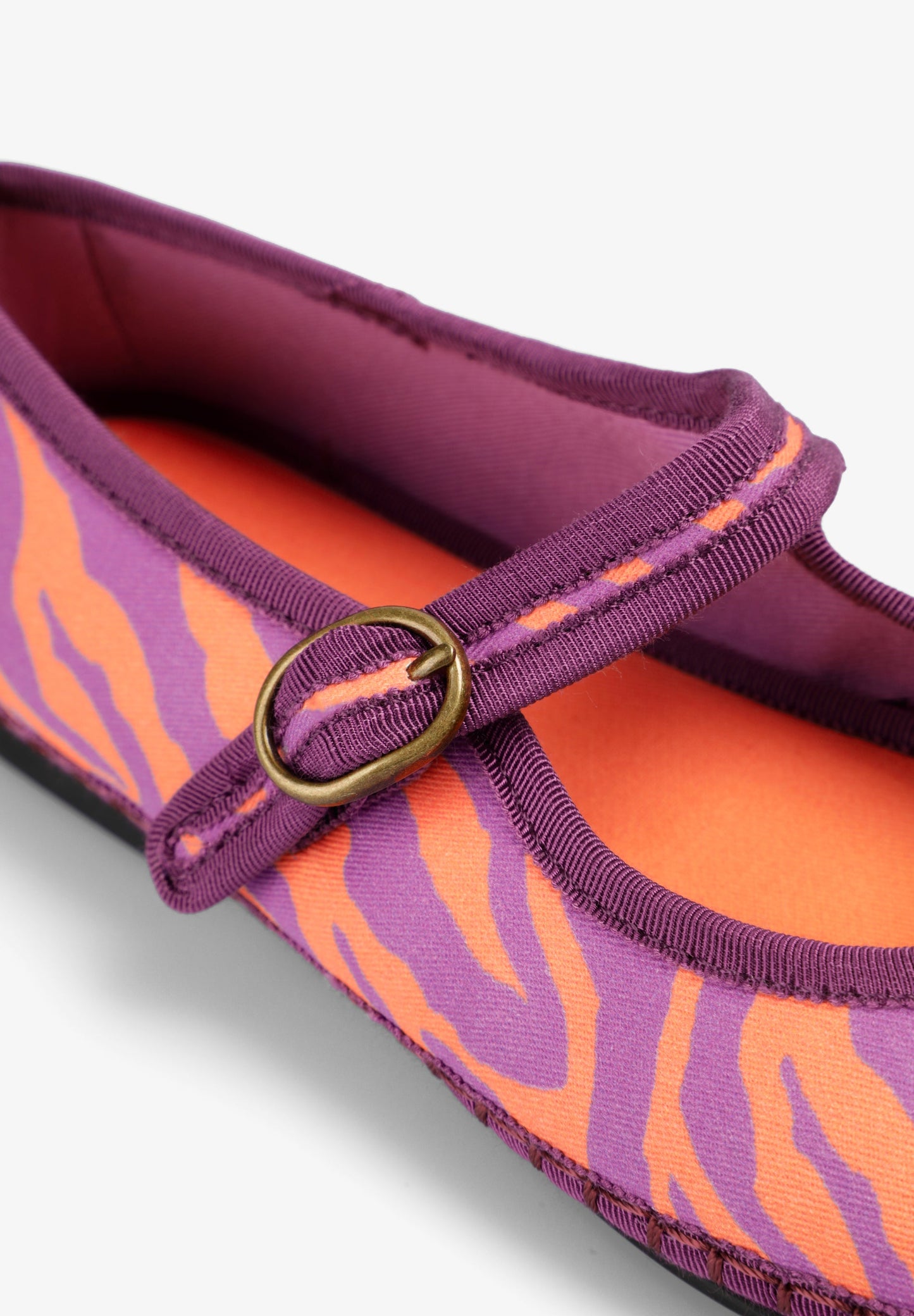 ANIMAL PRINT BALLET FLATS