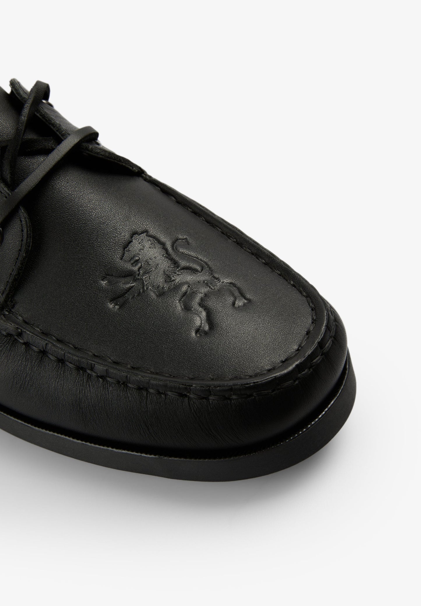 SCALPERS X SPORTING CP LEATHER DECK SHOES