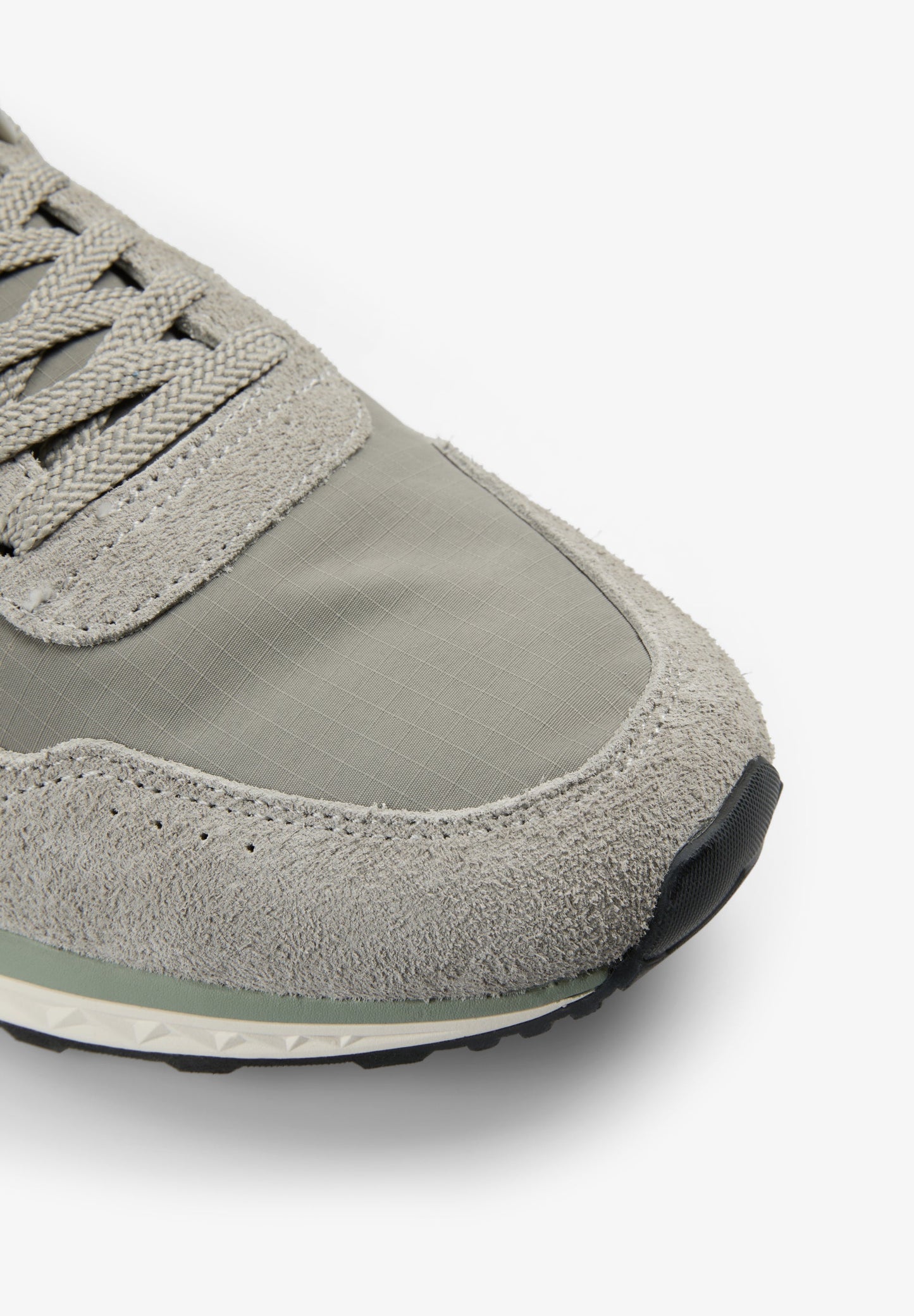 SNEAKERS WITH SIDE SKULL