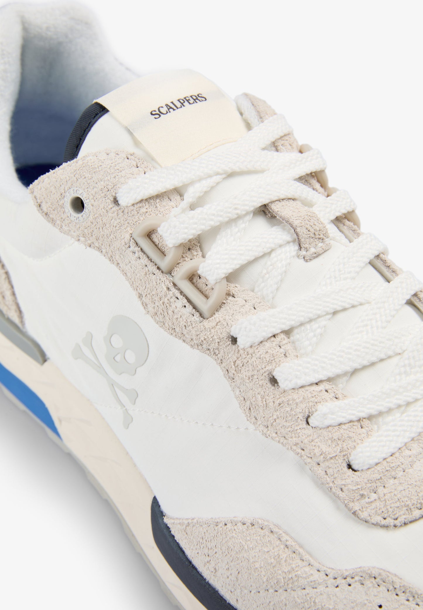 SNEAKERS WITH SIDE SKULL