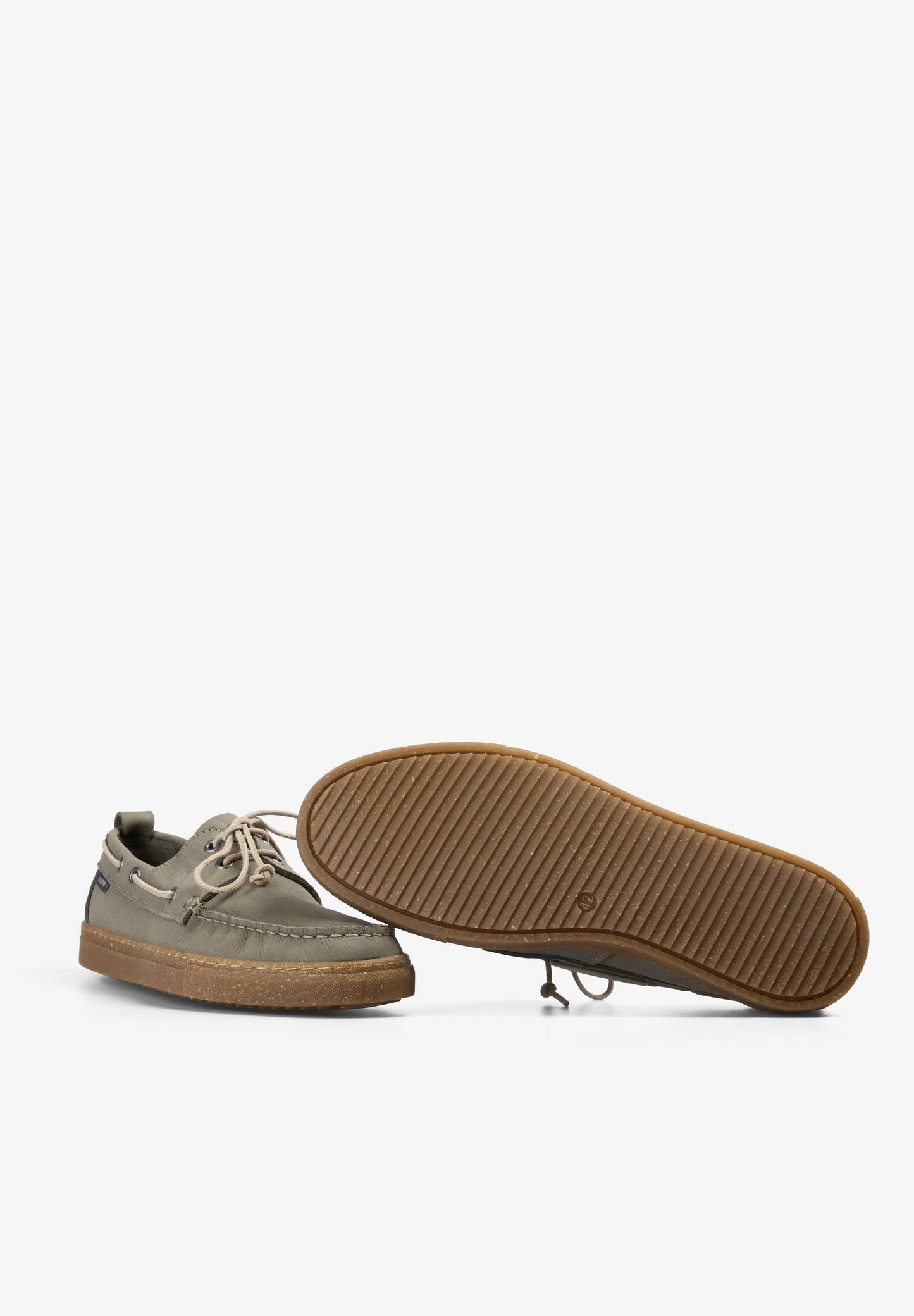100% RECYCLED LEATHER BOAT SHOES