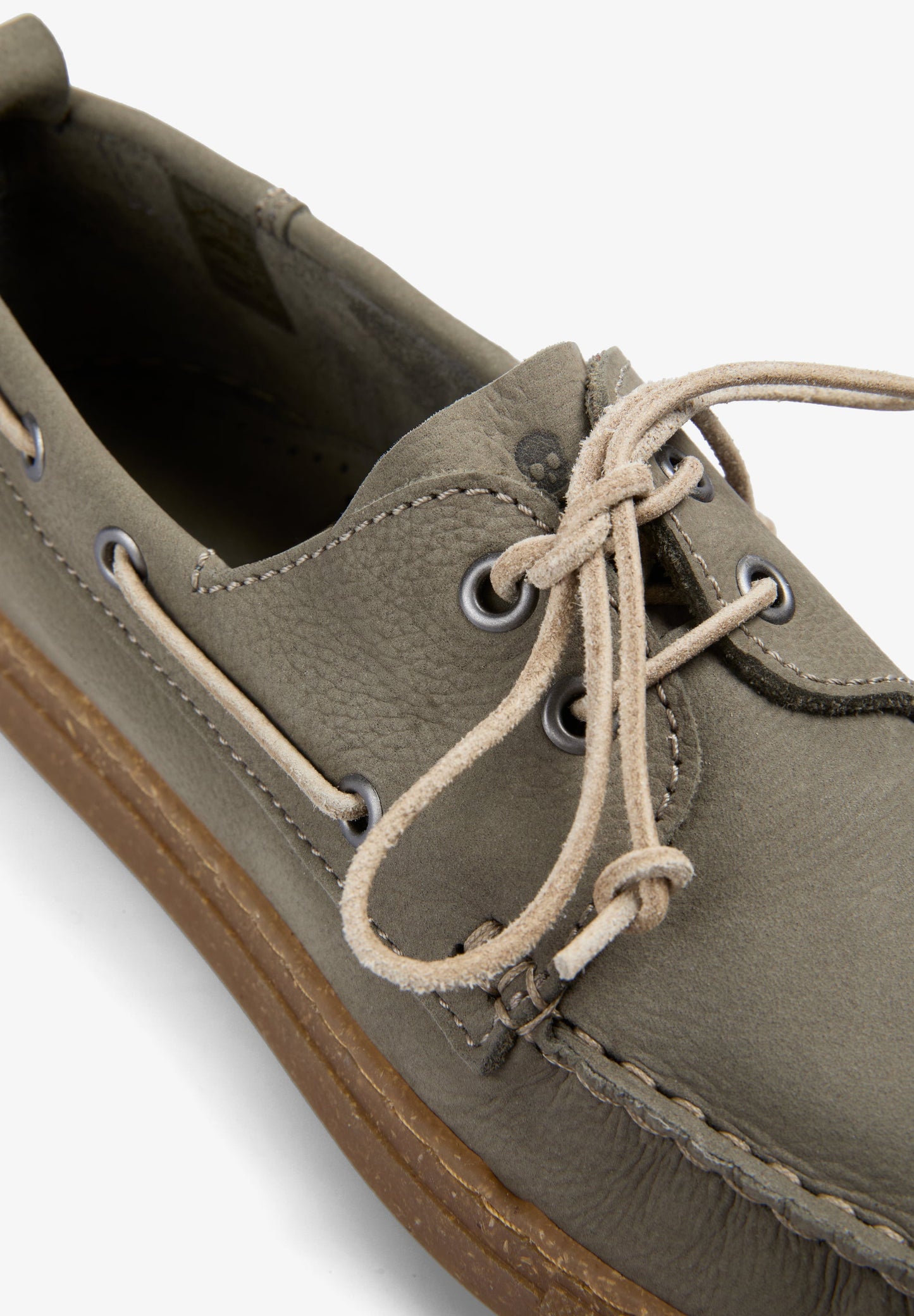 100% RECYCLED LEATHER BOAT SHOES