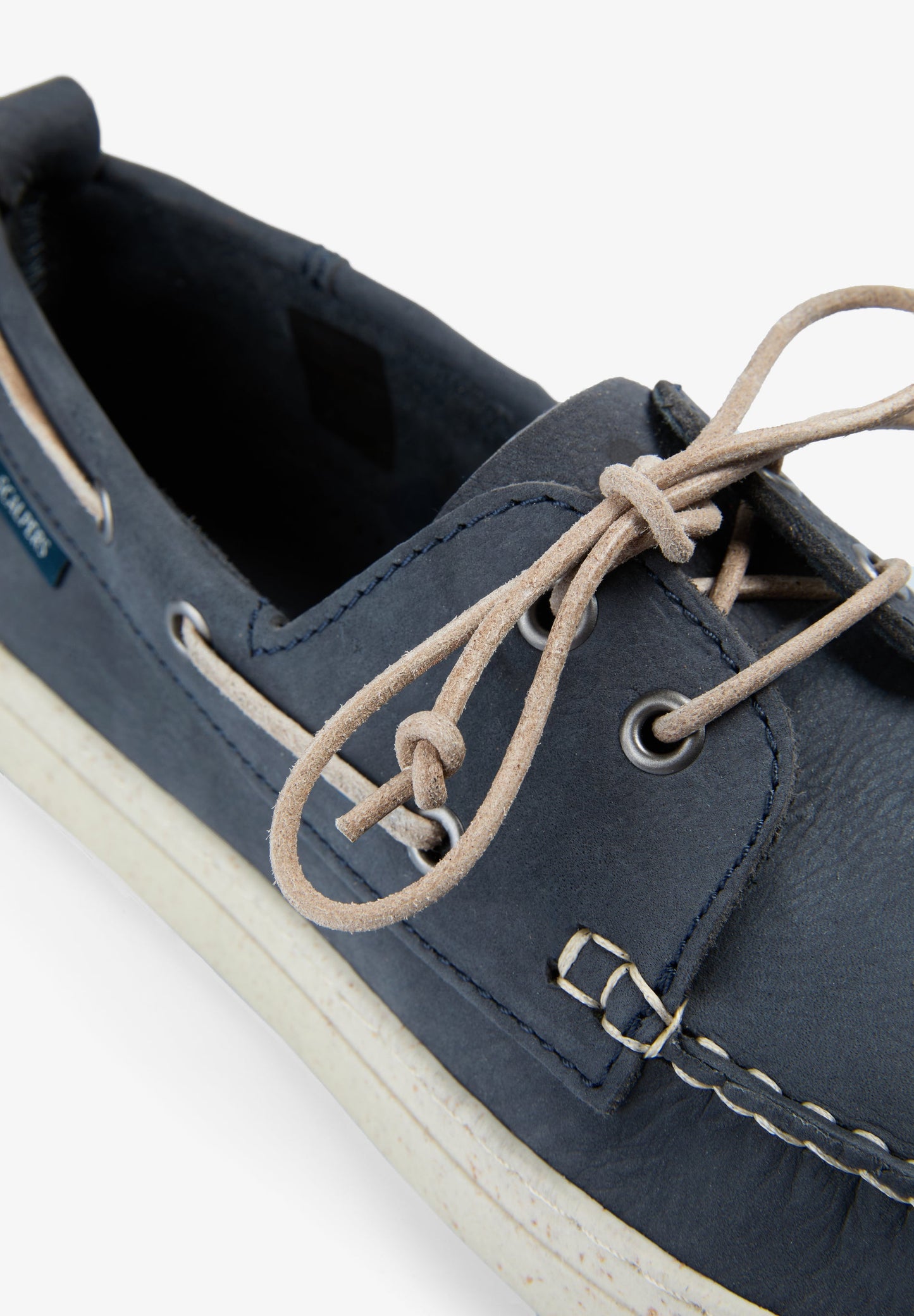 100% RECYCLED LEATHER BOAT SHOES
