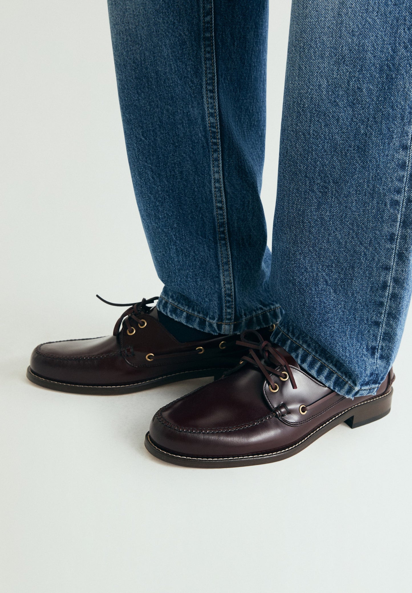 LEATHER DECK SHOES