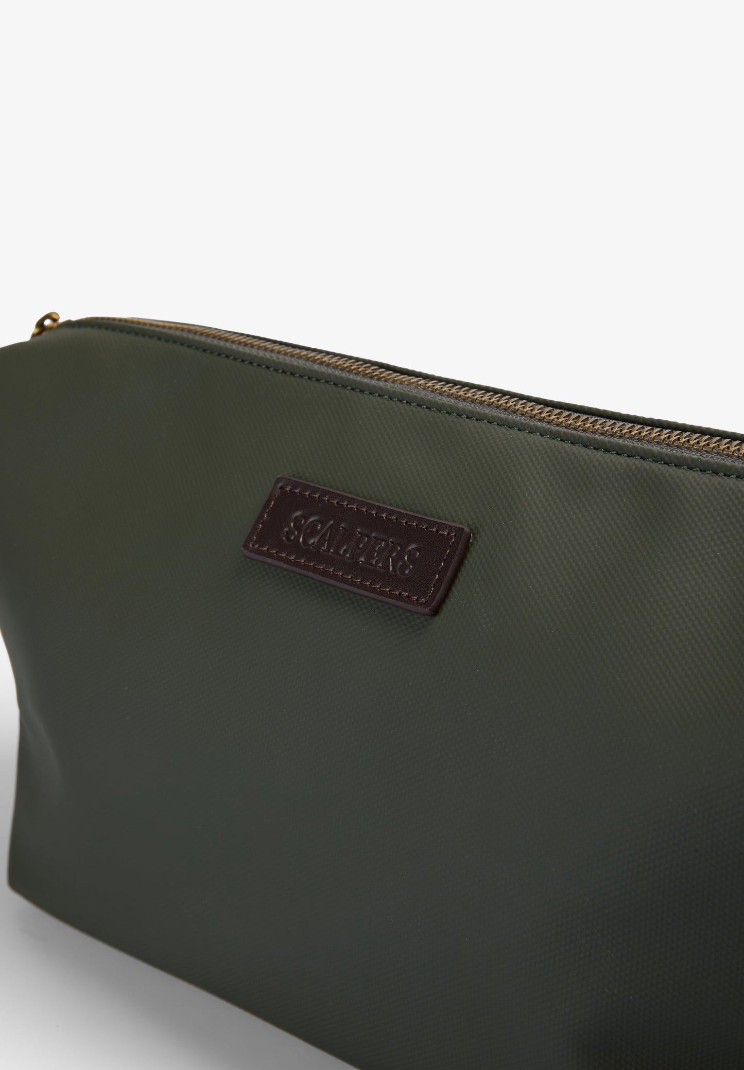 WAXED TRAVEL TOILETRY BAG