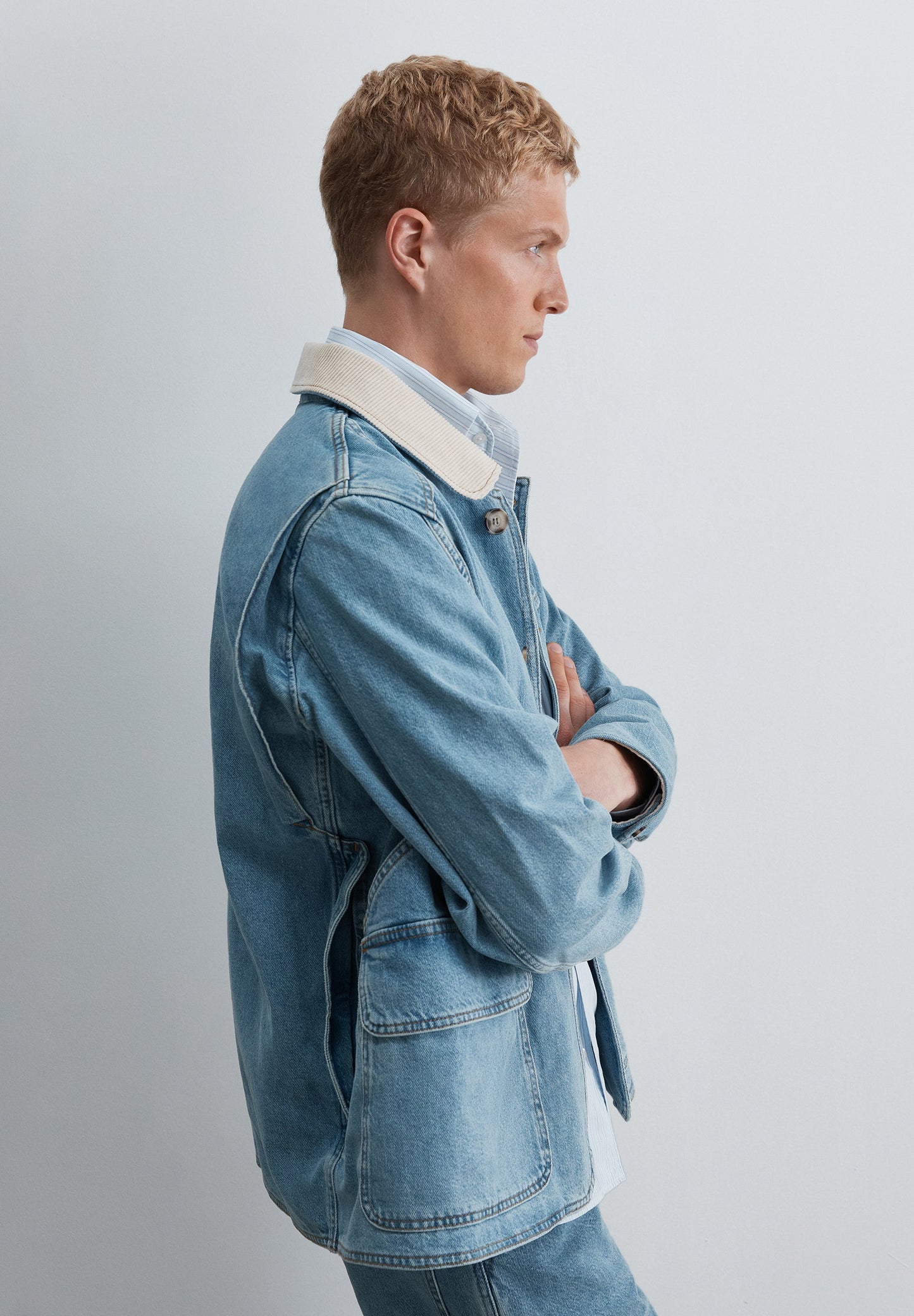 MULTI-POCKET DENIM JACKET