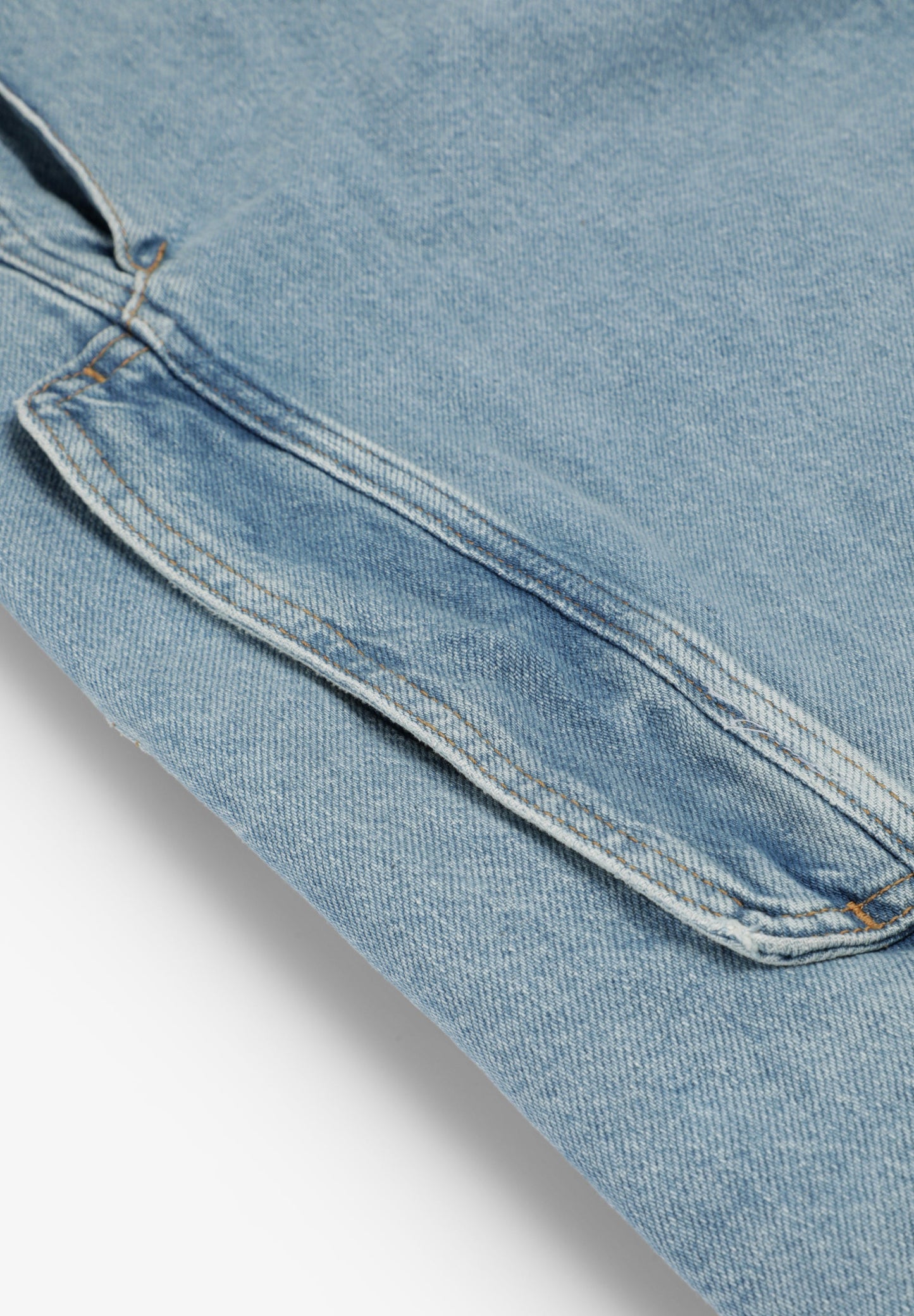 MULTI-POCKET DENIM JACKET