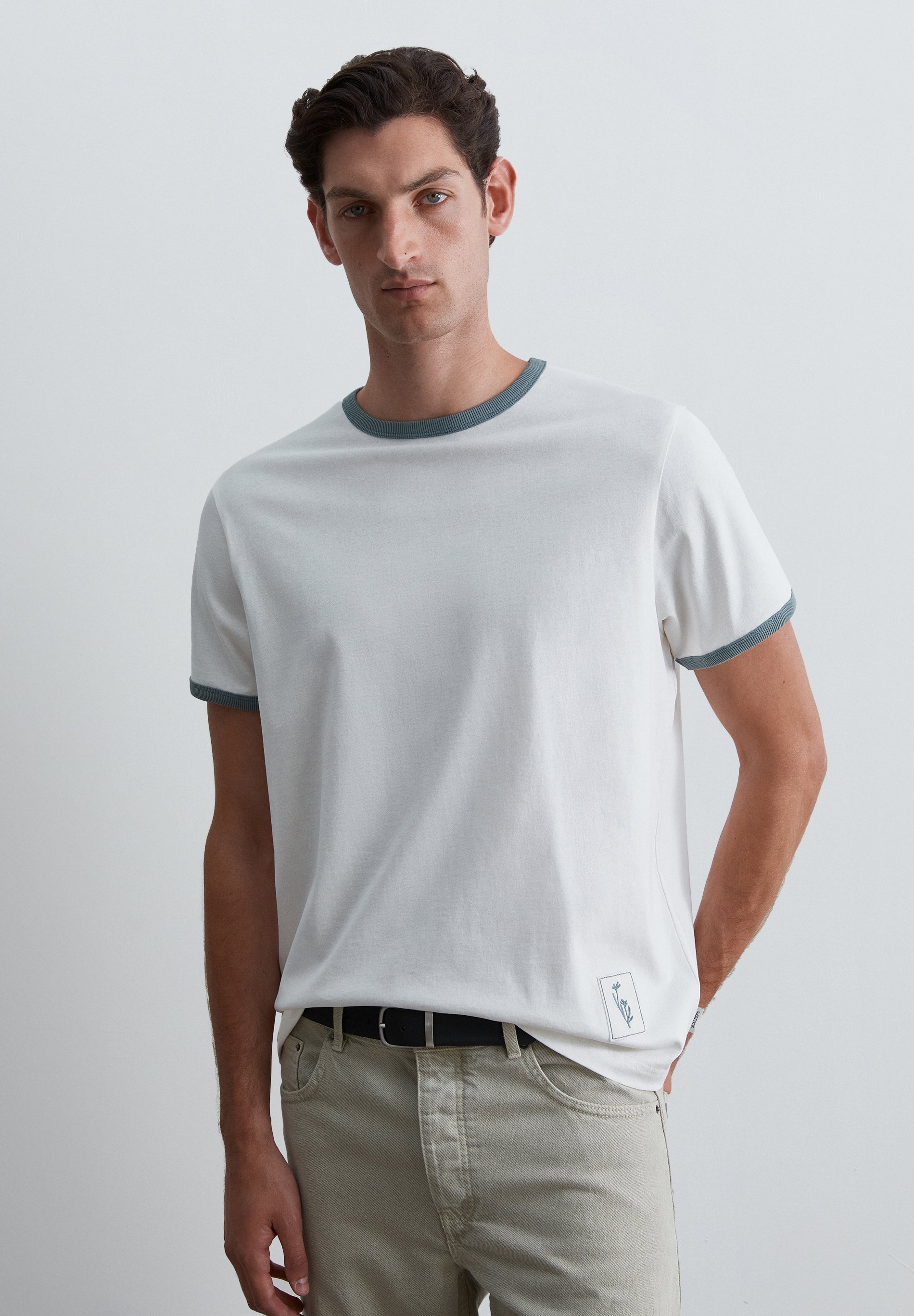 CONTRAST RIBBED T-SHIRT