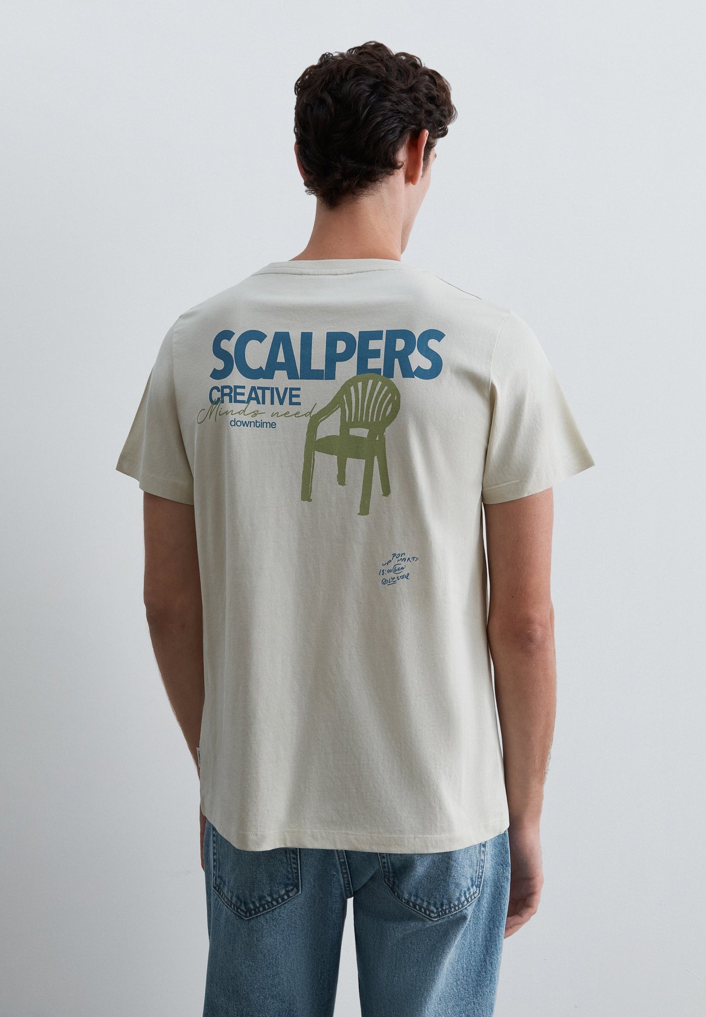 REGULAR FIT CONTRAST PRINT T-SHIRT
