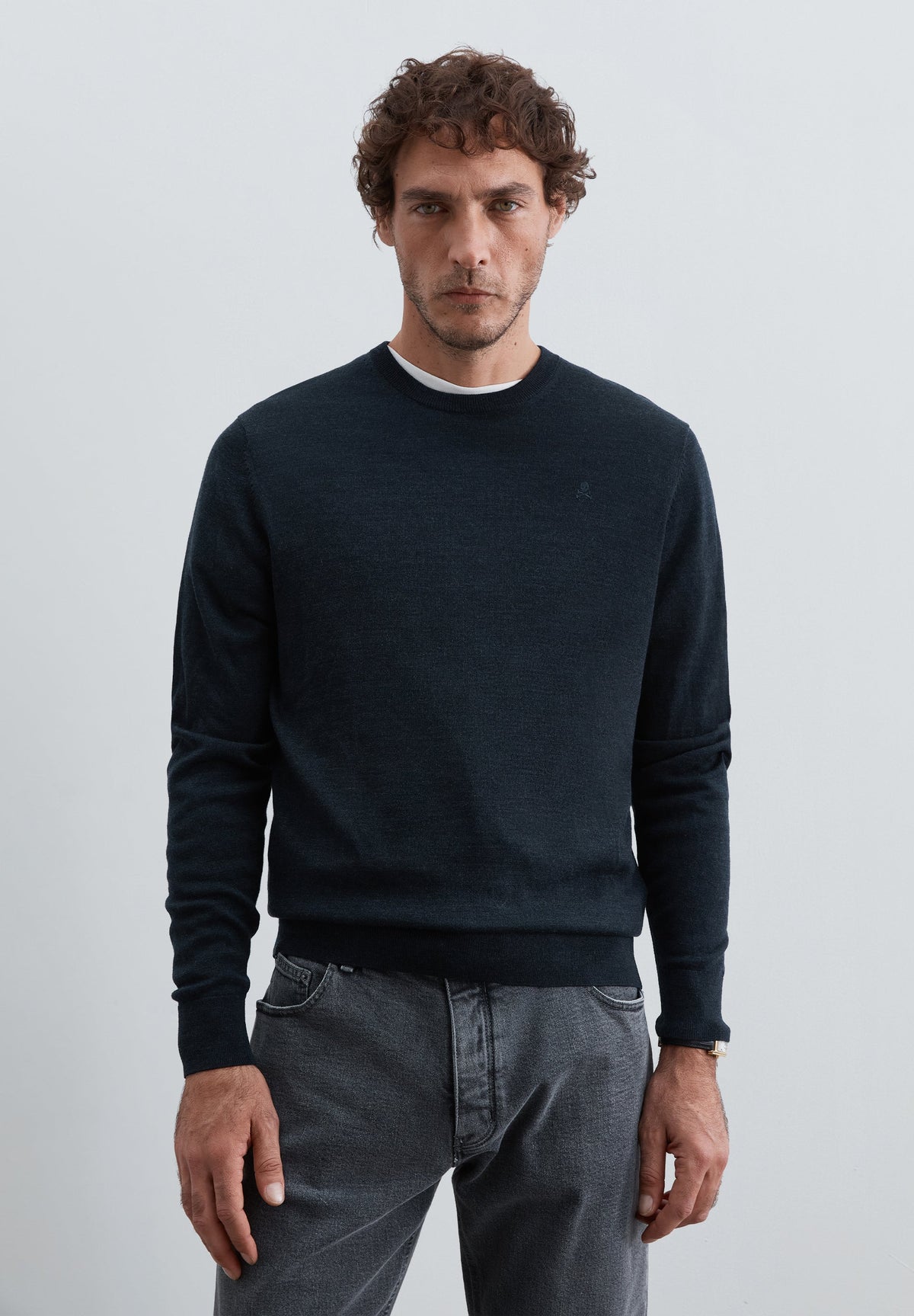 ROUND NECK WOOL SWEATER