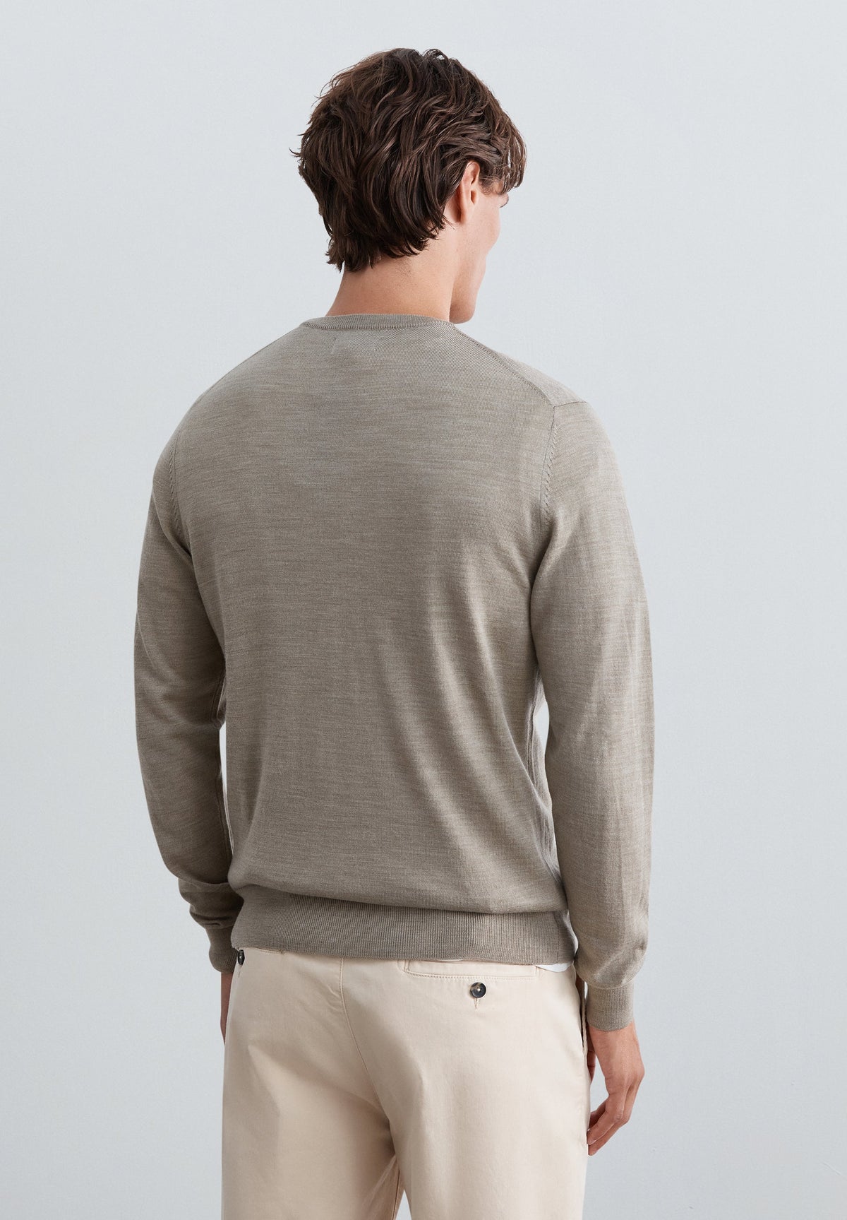 ROUND NECK WOOL SWEATER