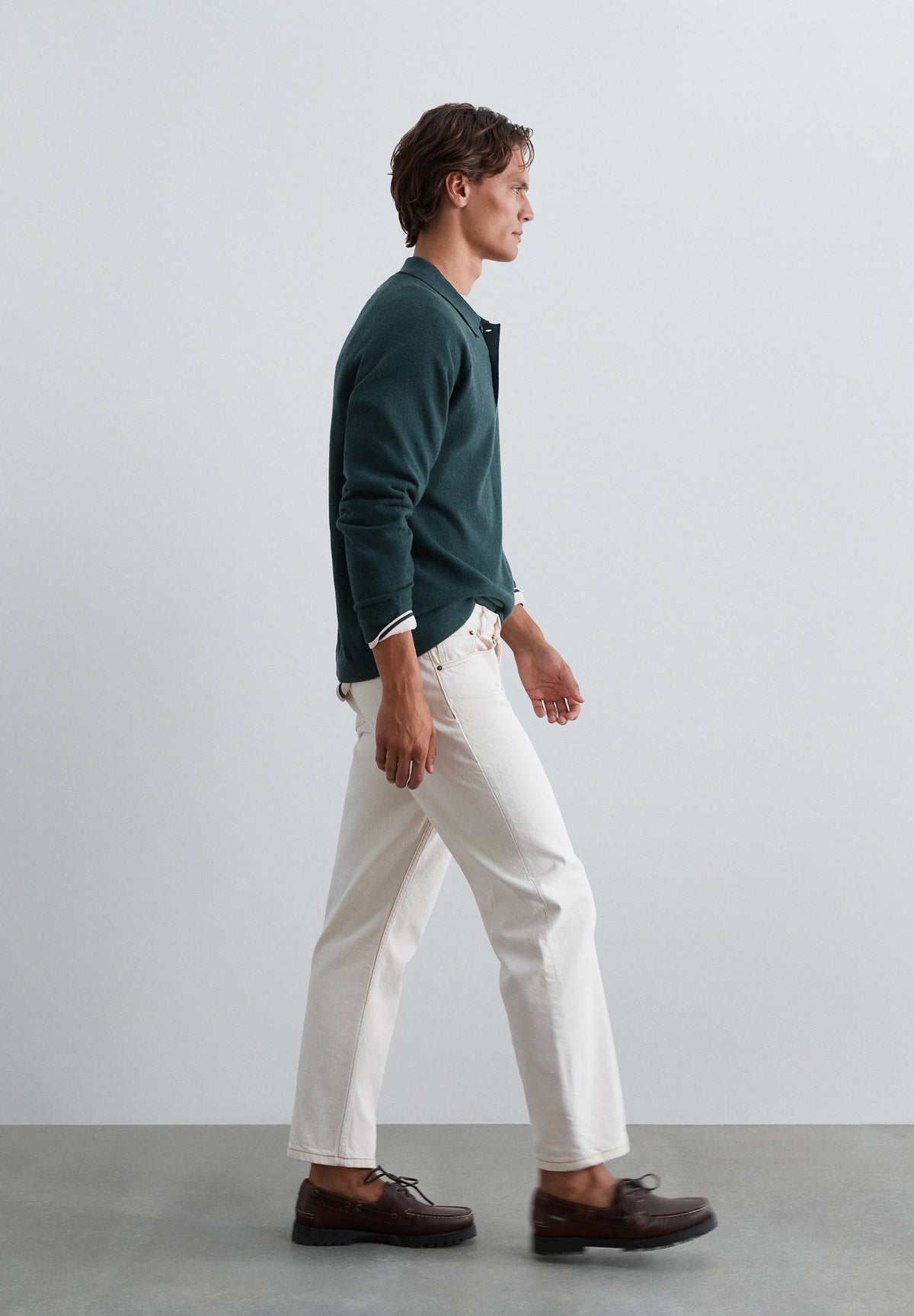 CROPPED FIT JEANS