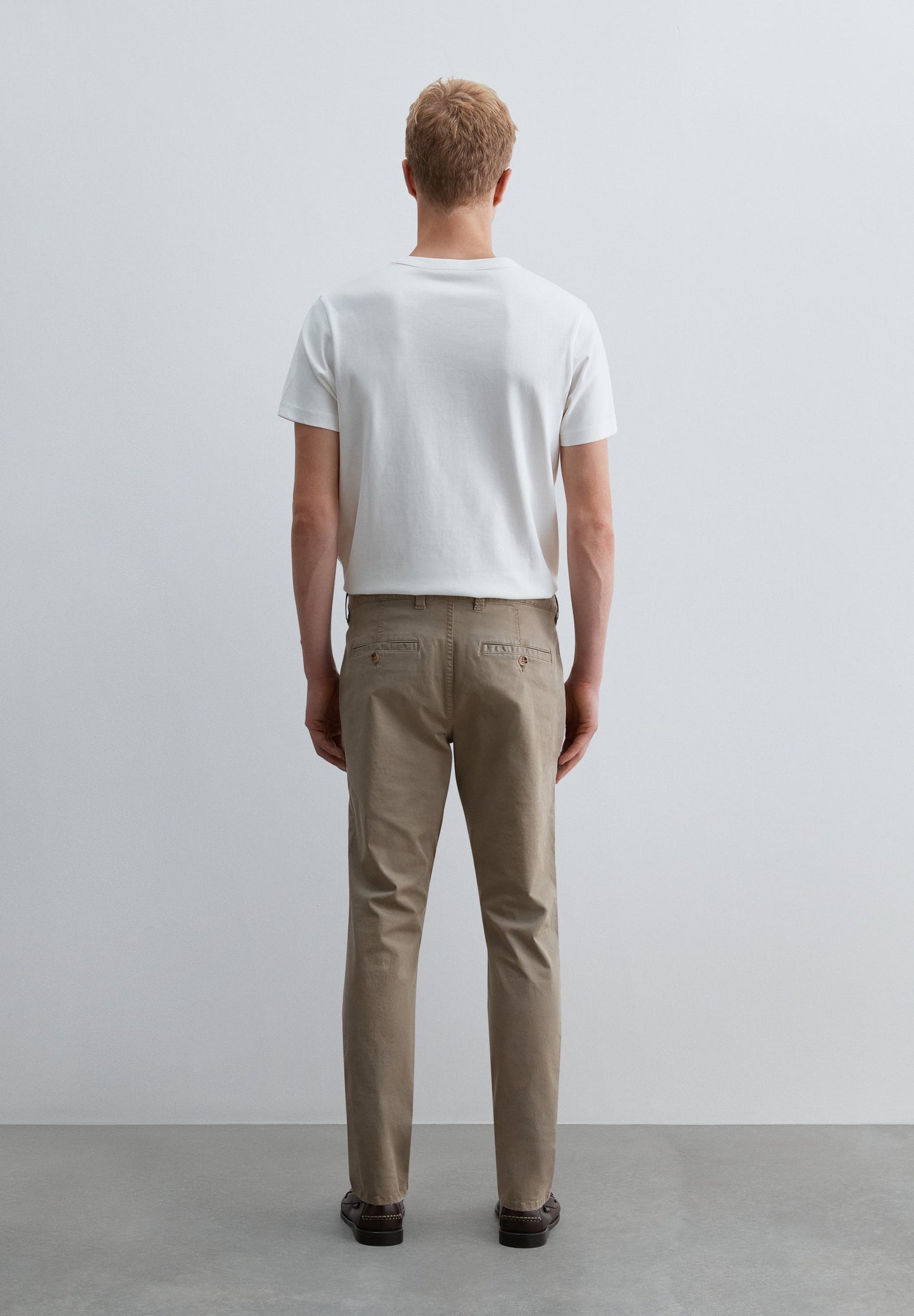 REGULAR FIT CHINO TROUSERS