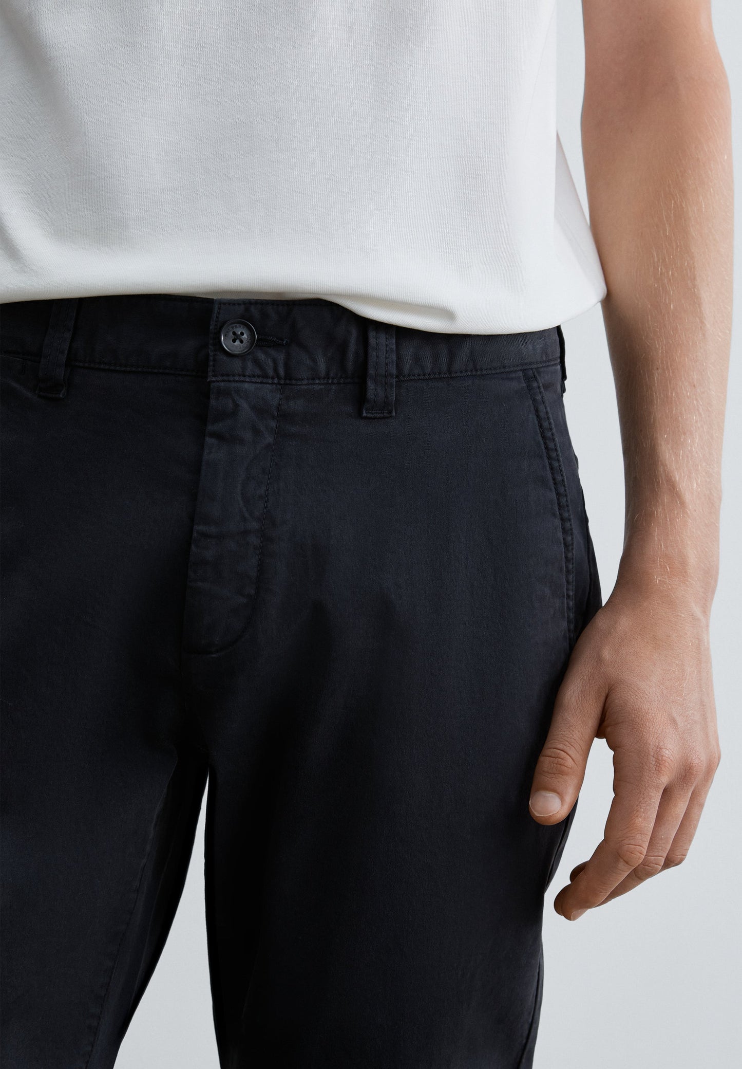 REGULAR FIT CHINO TROUSERS