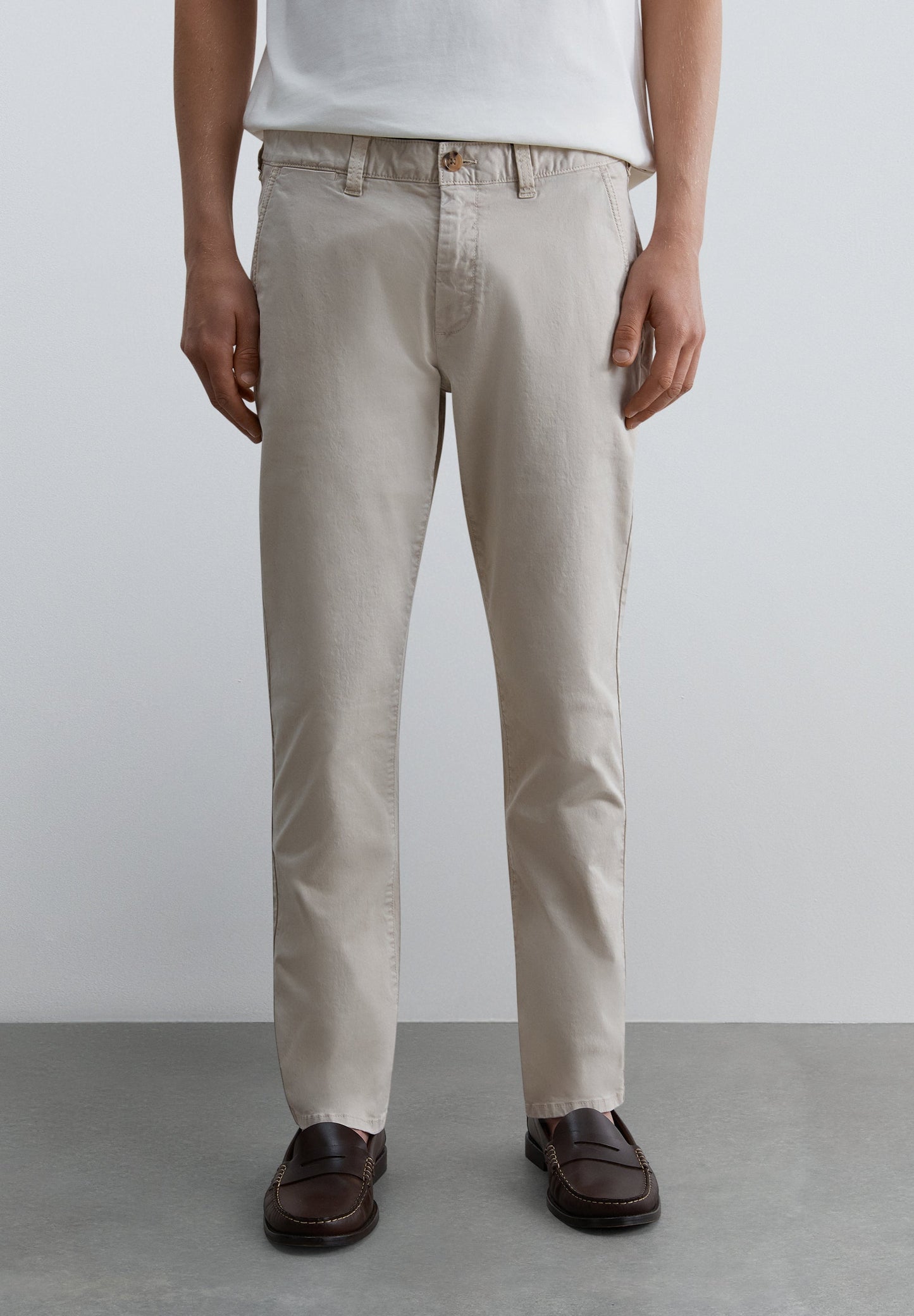 REGULAR FIT CHINO TROUSERS
