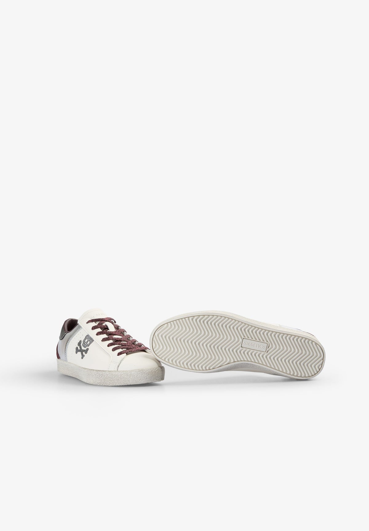 METALLIC SKULL SNEAKERS