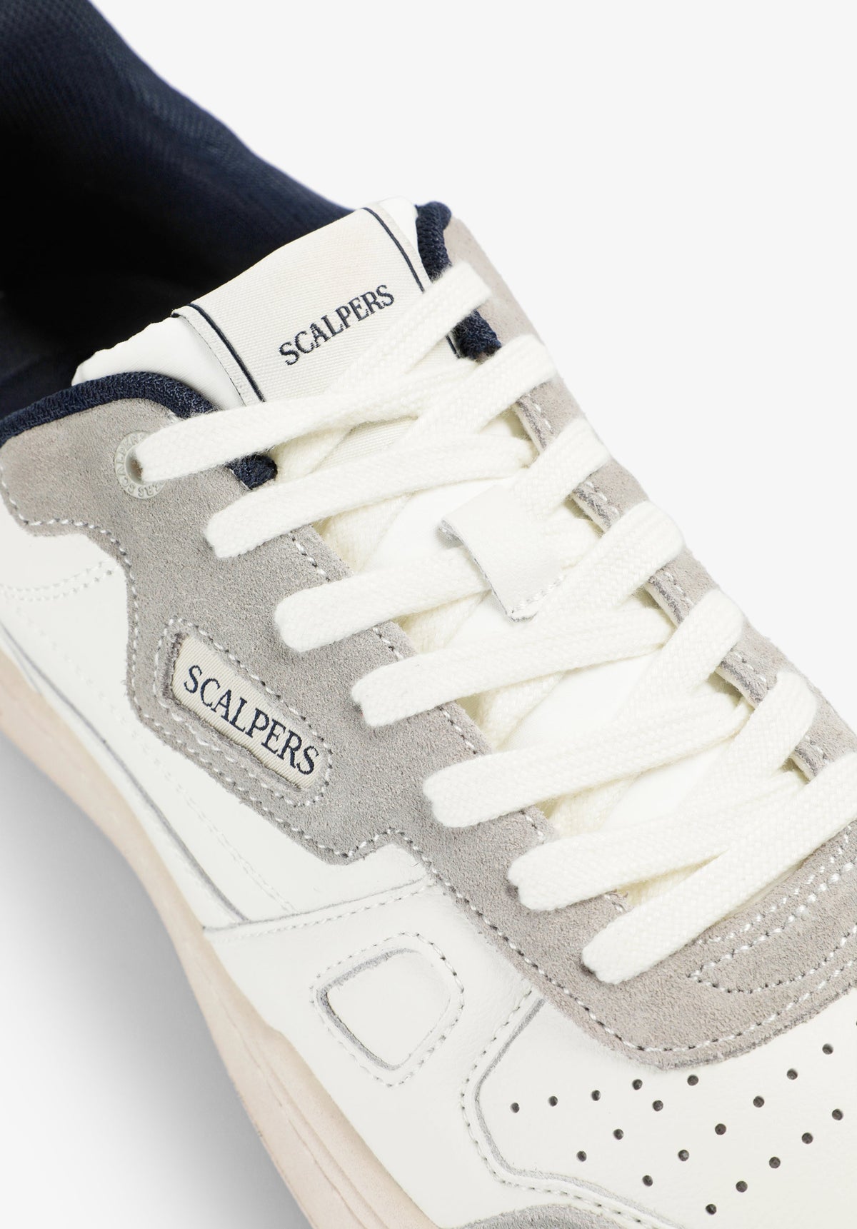 SNEAKERS WITH CONTRAST HEEL