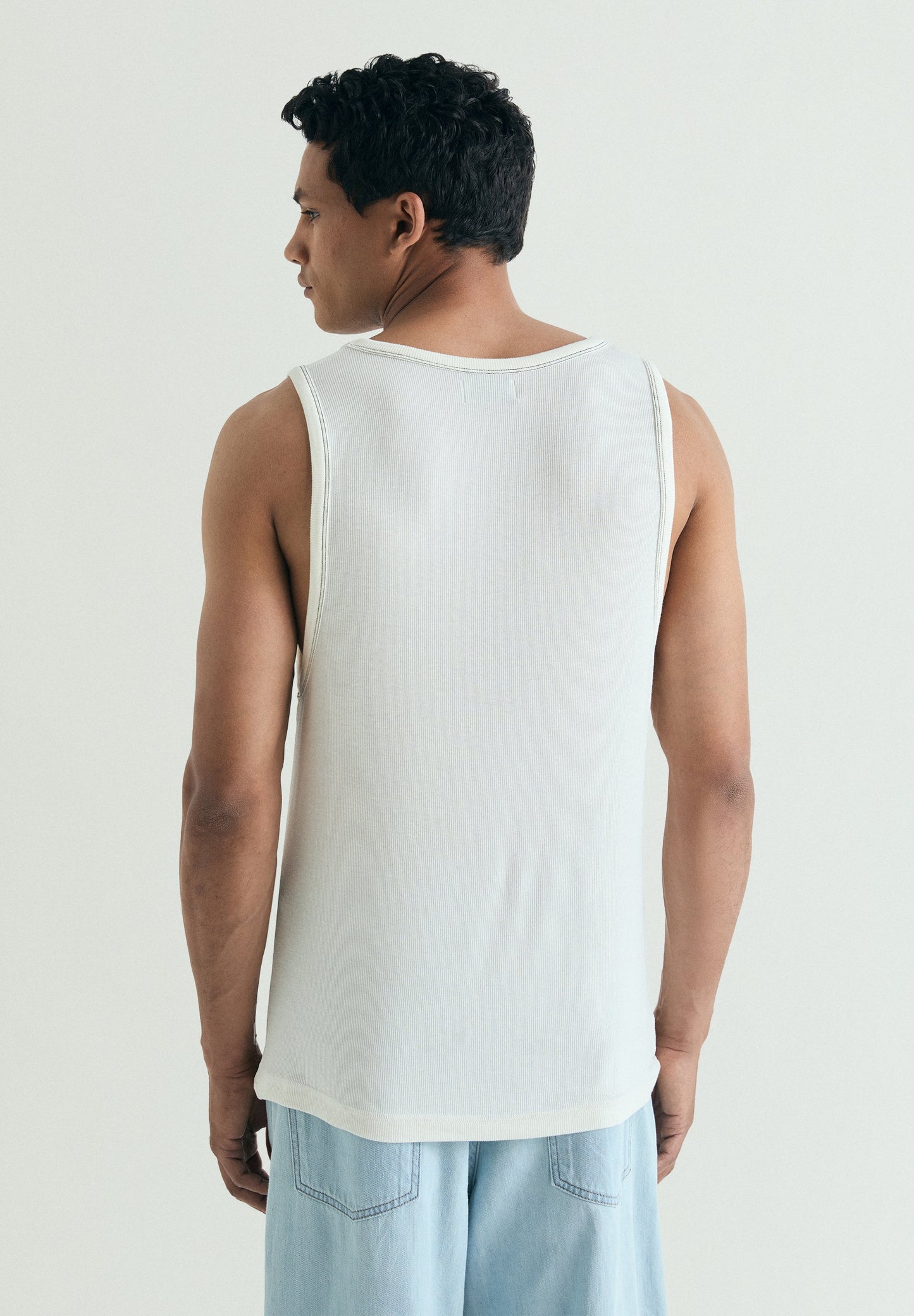 TANK TOP WITH CONTRAST STITCHING