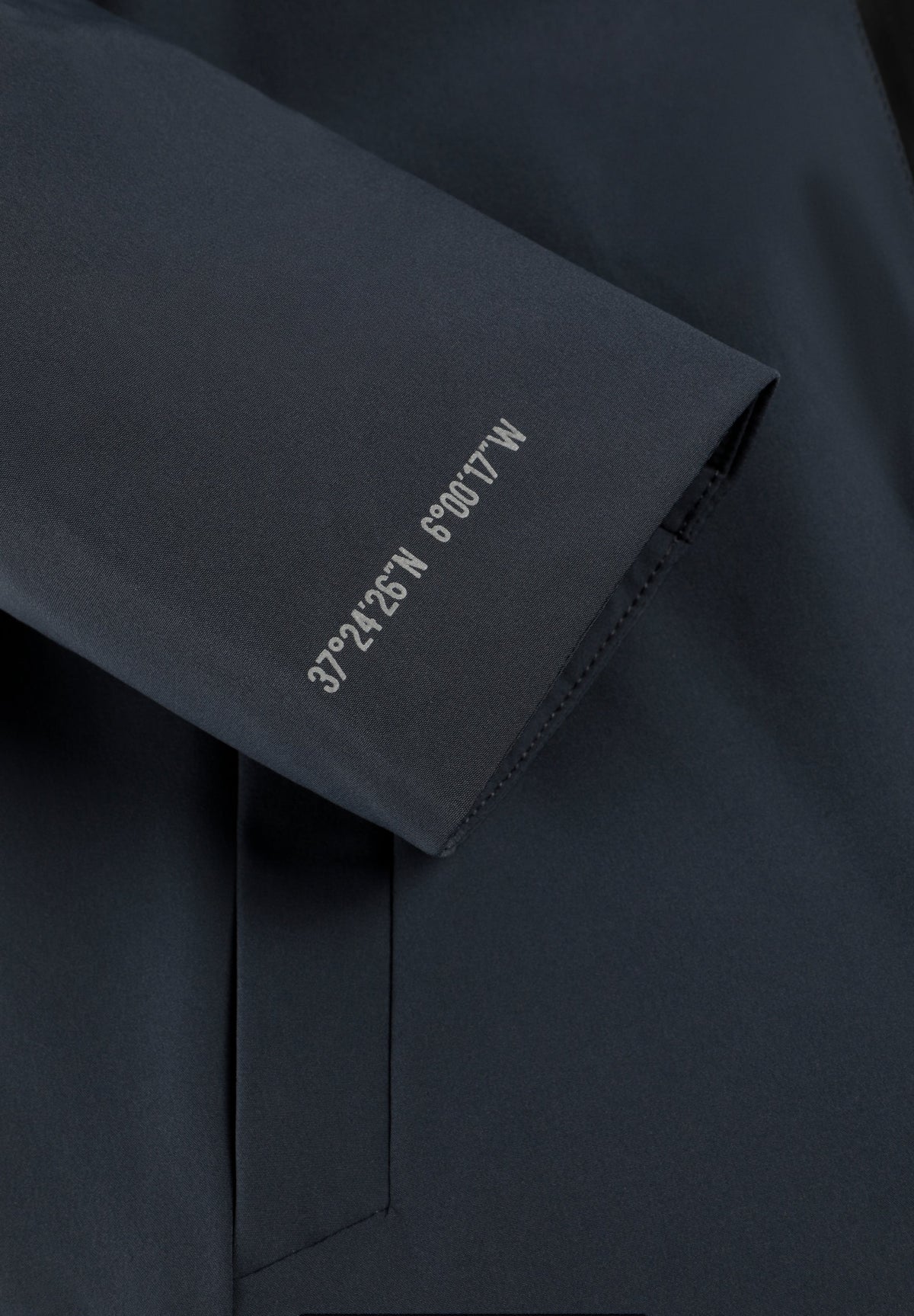 WATER REPELLENT HOODED PARKA