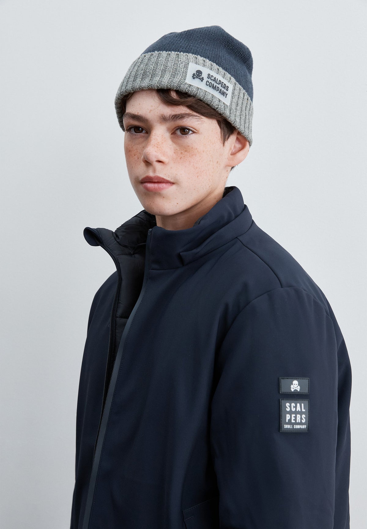 REVERSIBLE JACKET WITH HOOD