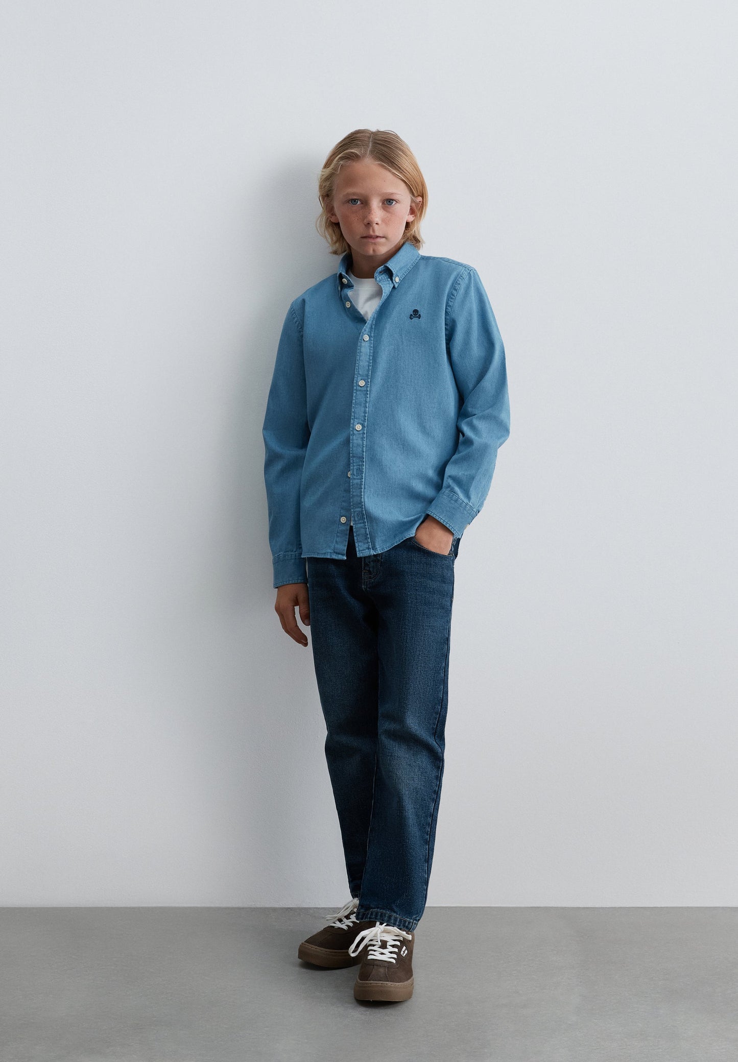 LIGHTWEIGHT EMBROIDERED DENIM SHIRT