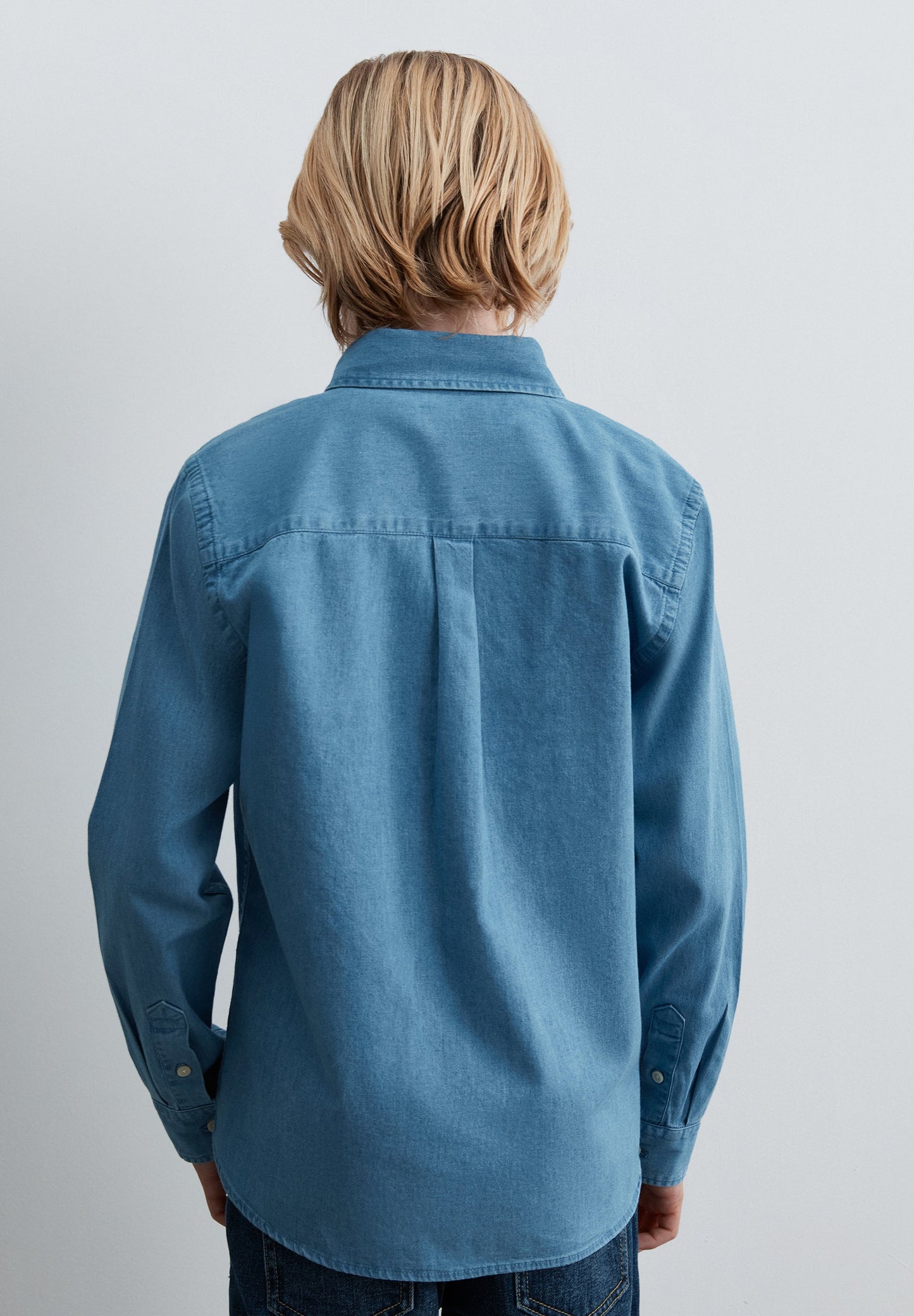 LIGHTWEIGHT EMBROIDERED DENIM SHIRT