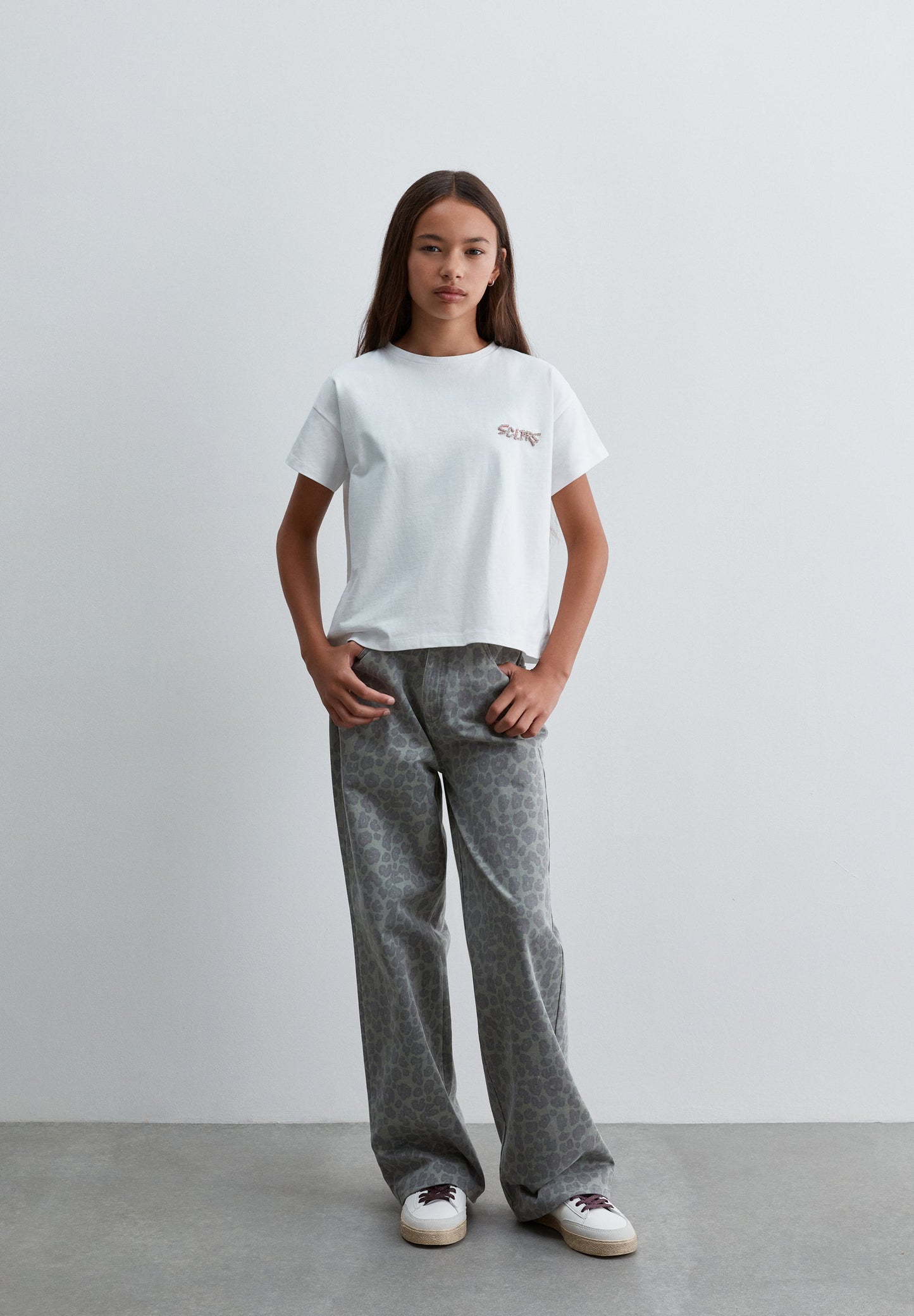 T-SHIRT WITH RHINESTONE DETAIL