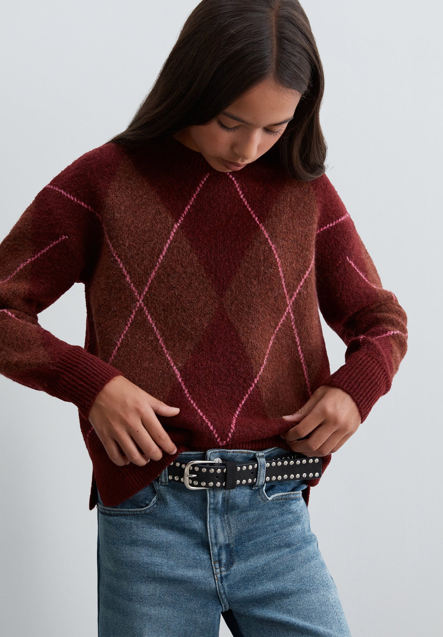 DIAMOND PATTERN KNIT SWEATER