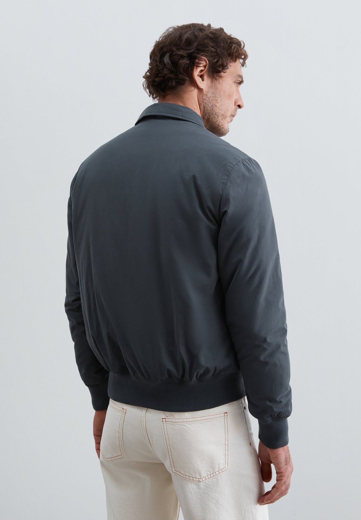 JACKET WITH SIDE POCKETS