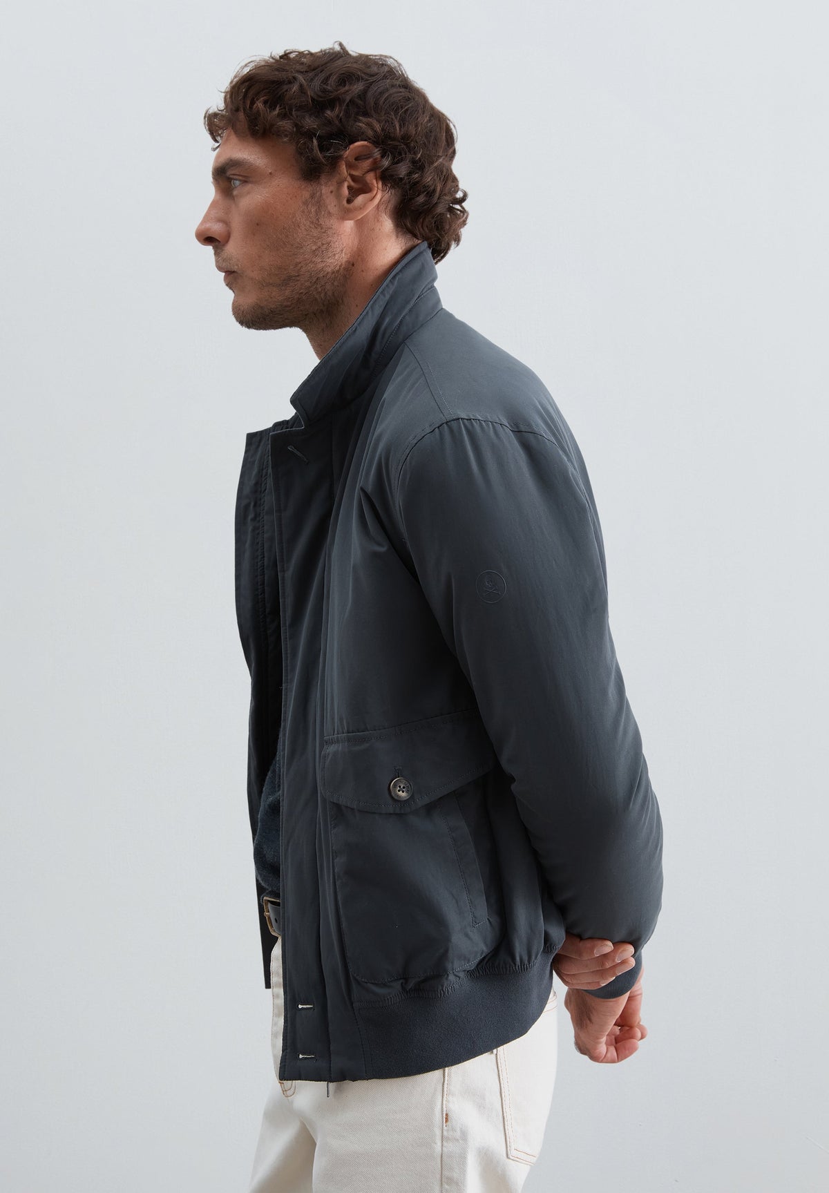 JACKET WITH SIDE POCKETS
