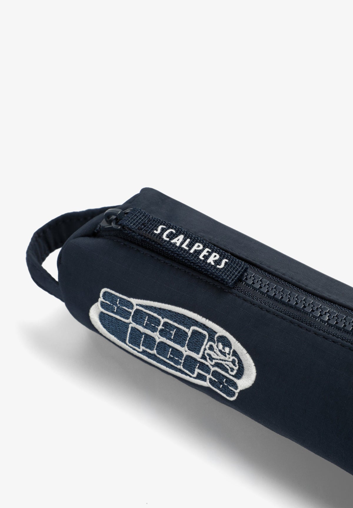 RIPSTOP CASE WITH EMBROIDERED LOGO
