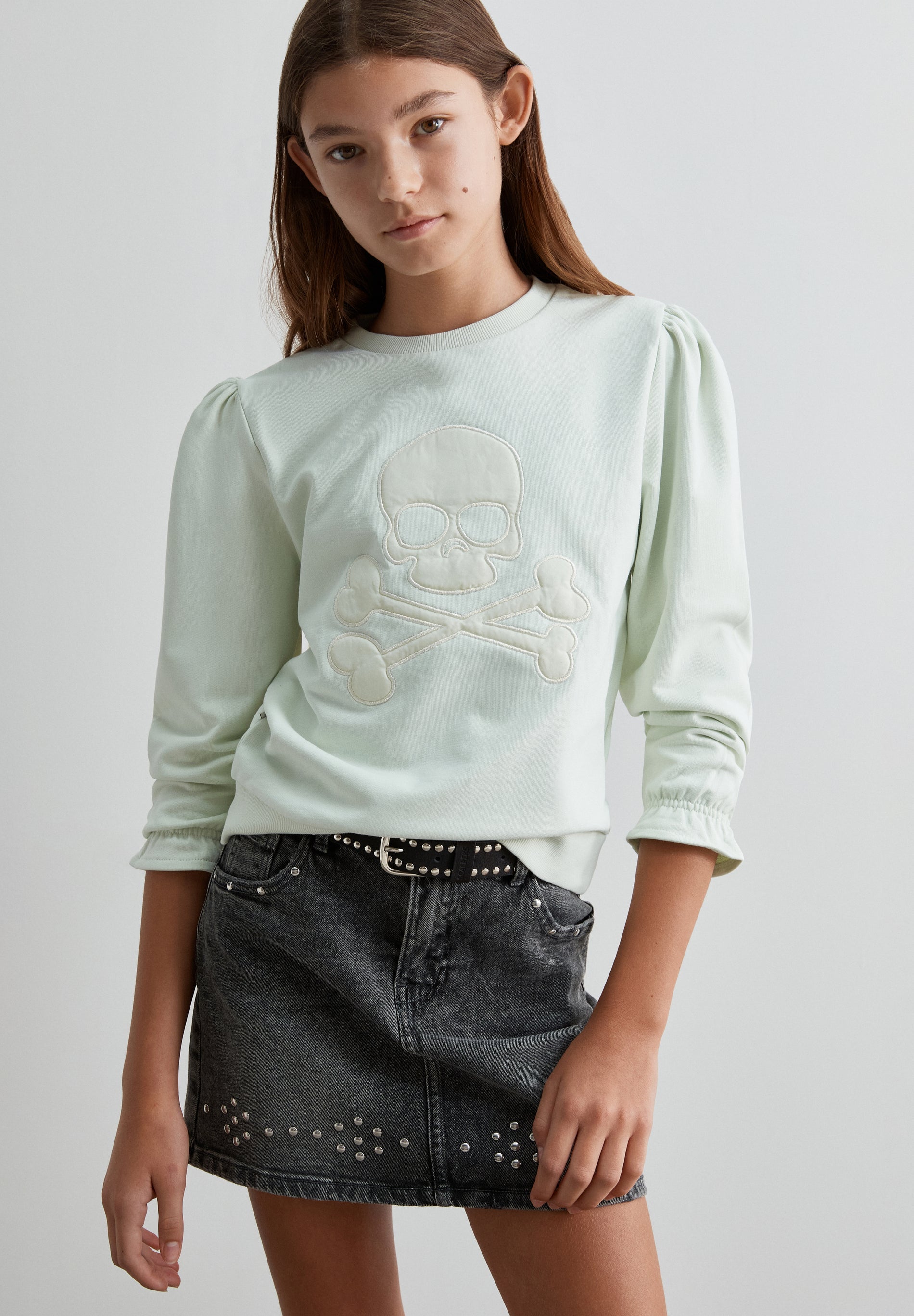 FRONT SKULL SWEATSHIRT