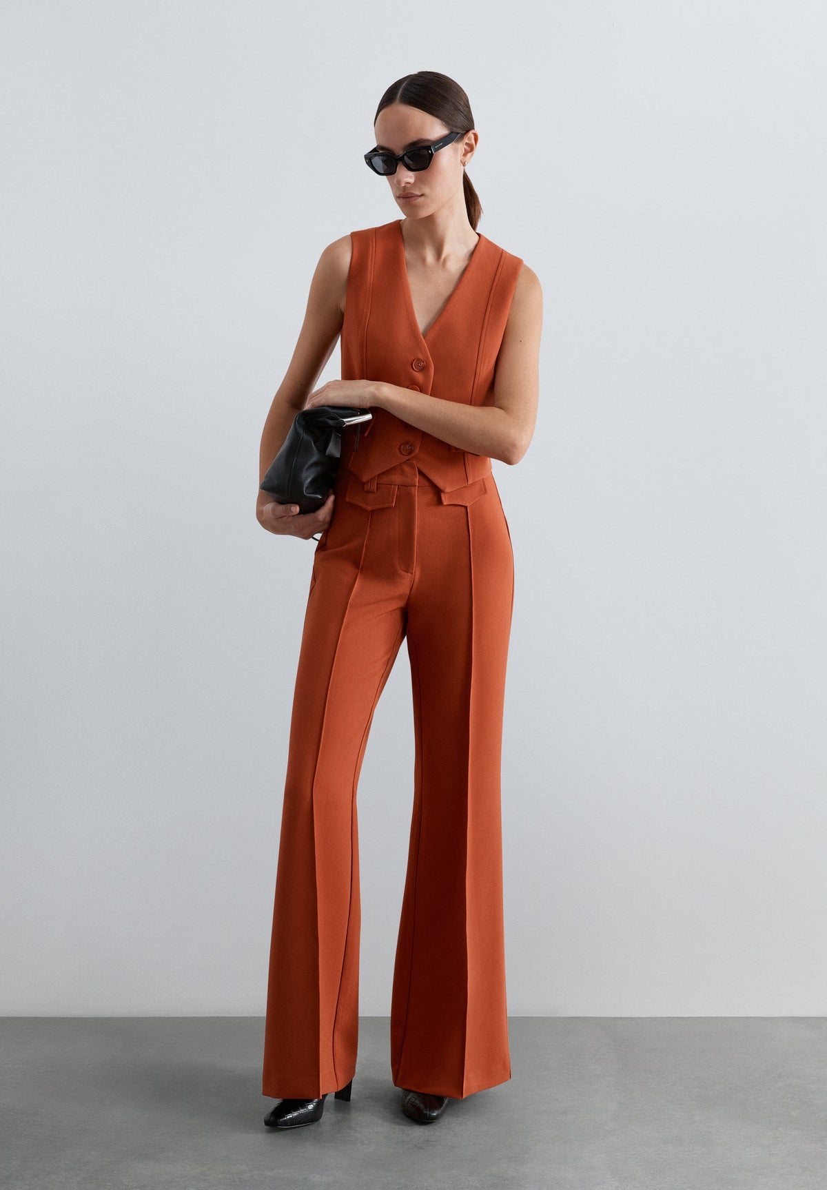 WAISTCOAT WITH LAPEL DETAILS