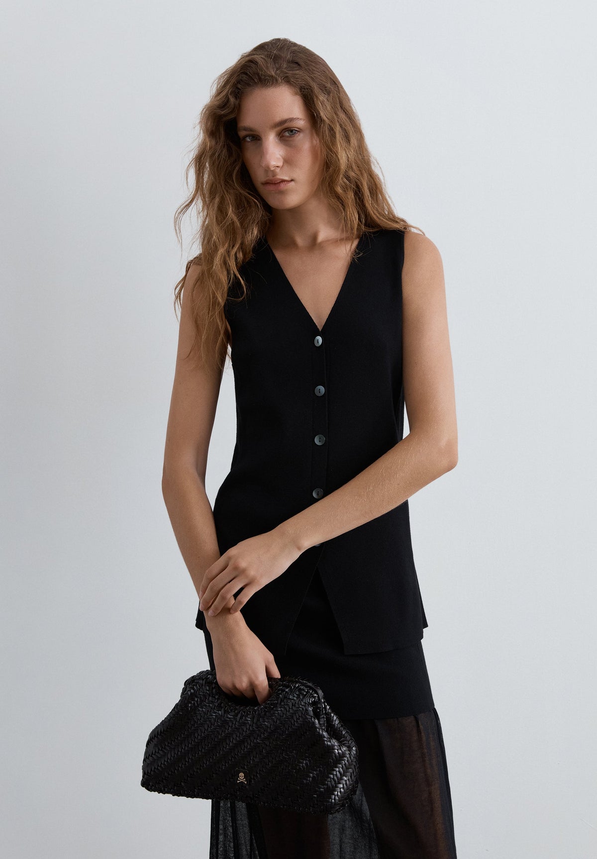 BUTTONED KNIT VEST
