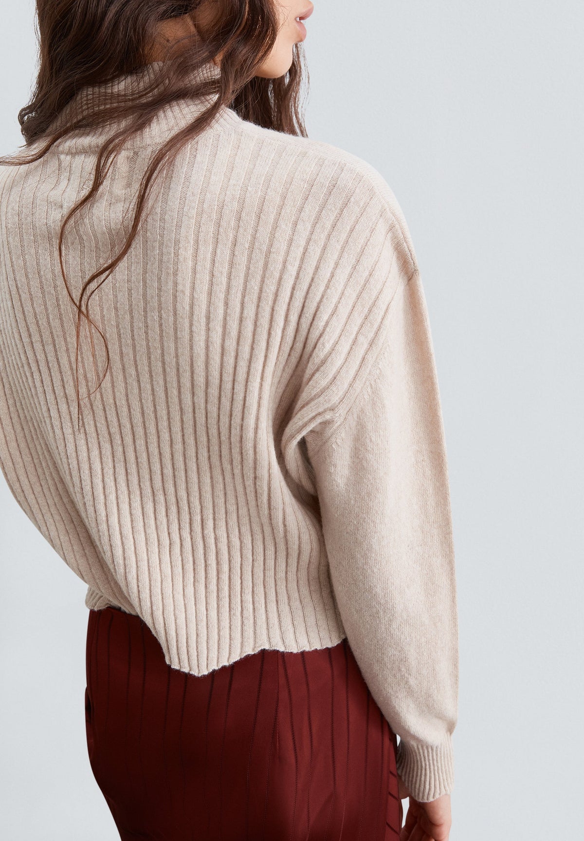 HIGH NECK RIBBED SWEATER