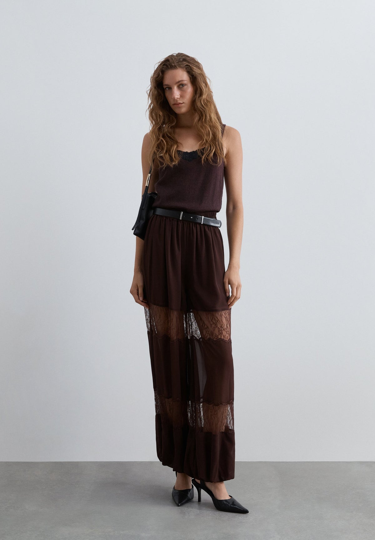 KNIT TOP WITH LACE