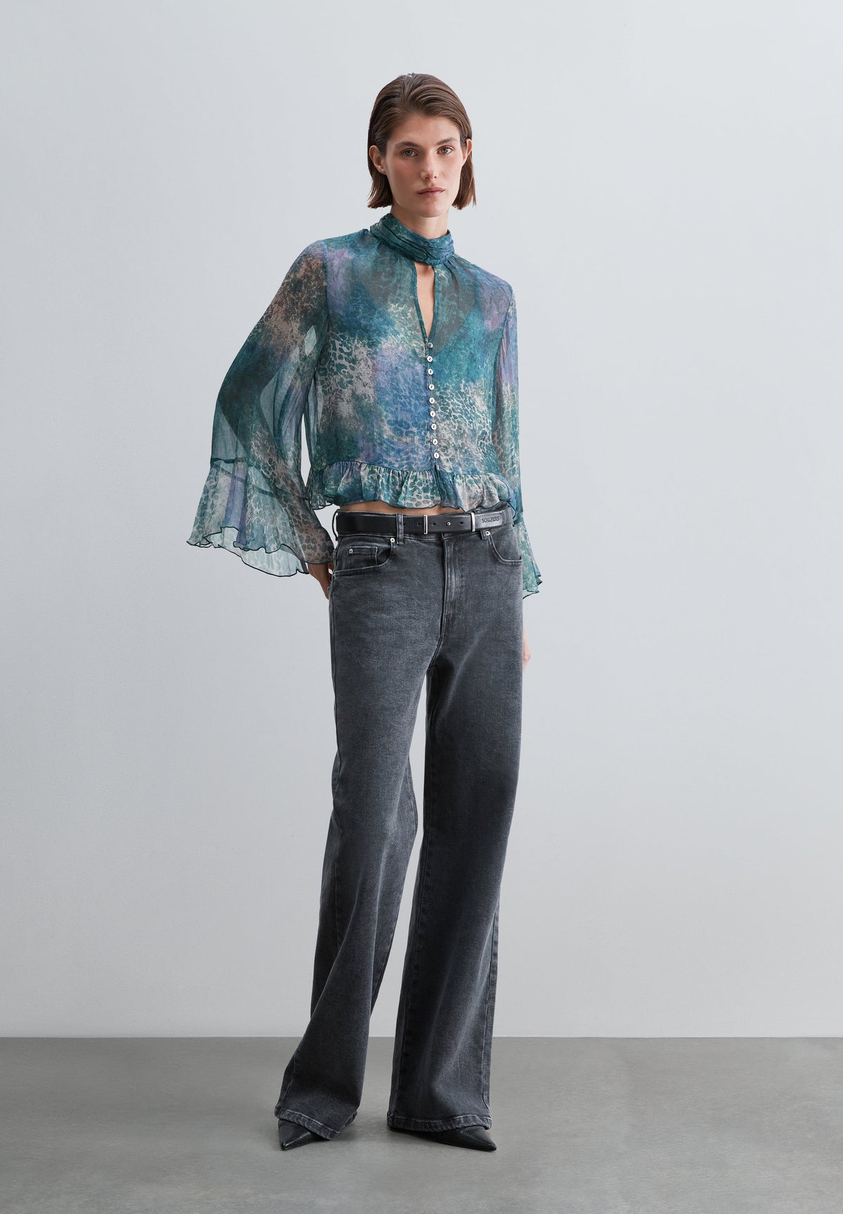 FLOWING CONTRAST PRINT SHIRT