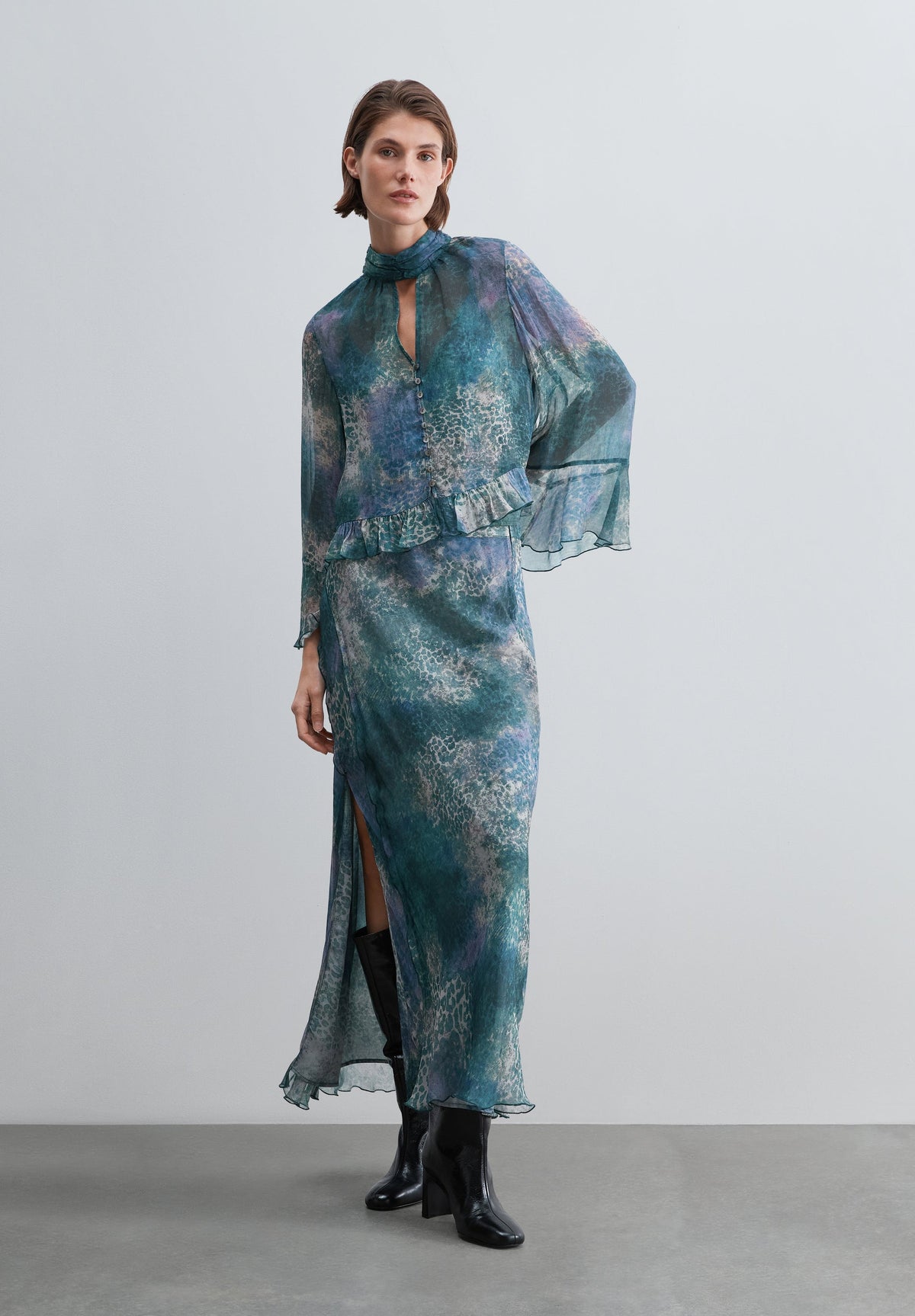 FLOWING SKIRT WITH MATCHING PRINT