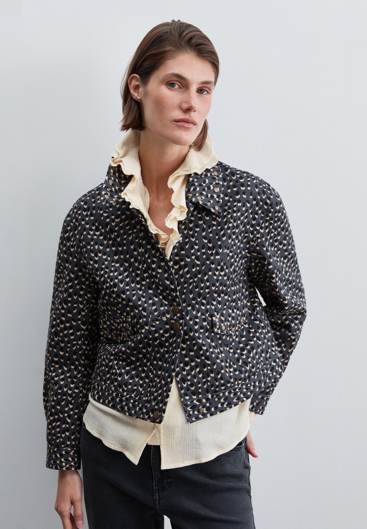 PRINTED JACKET WITH STUDS