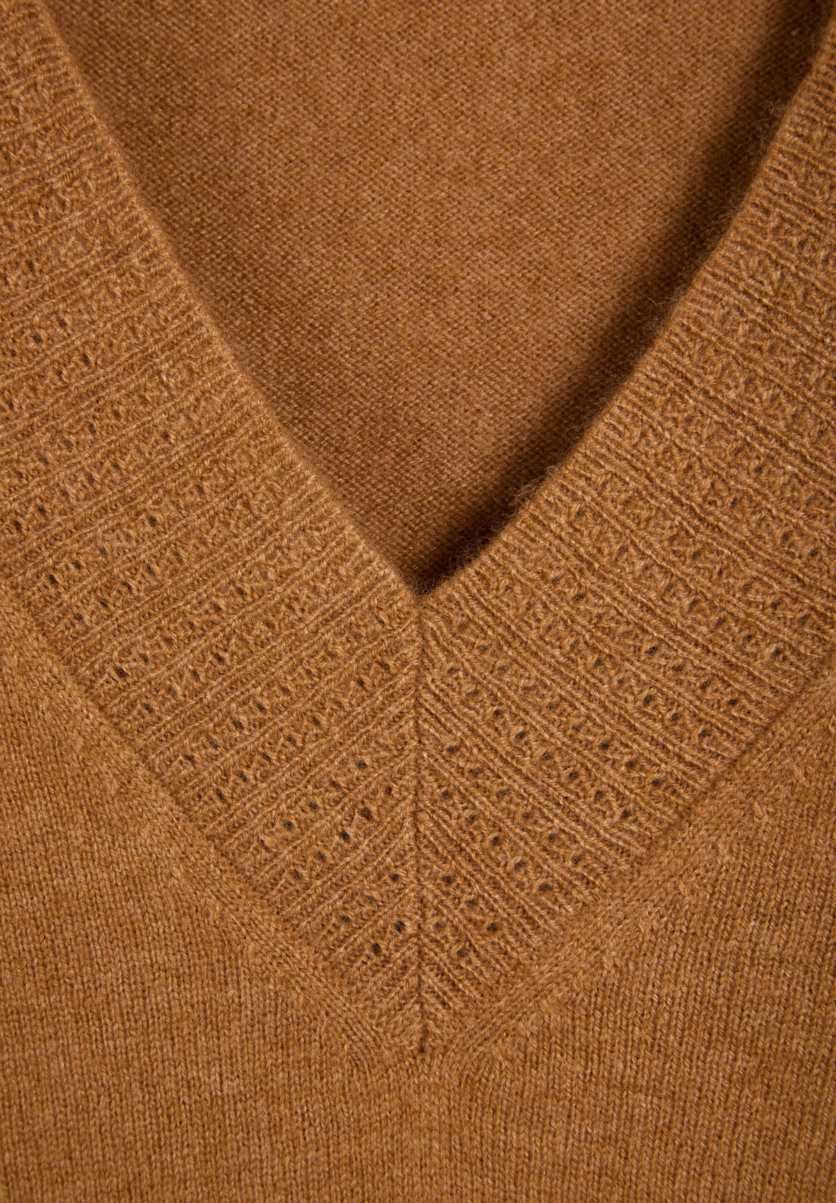V-NECK RIBBED SWEATER
