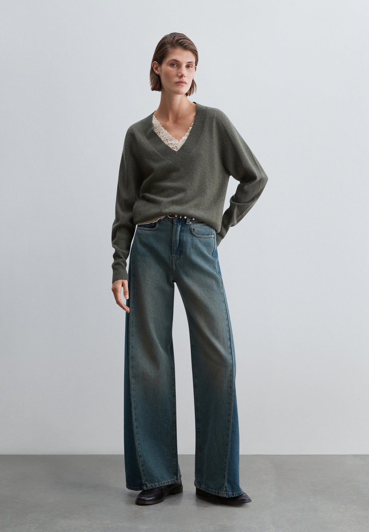 V-NECK RIBBED SWEATER