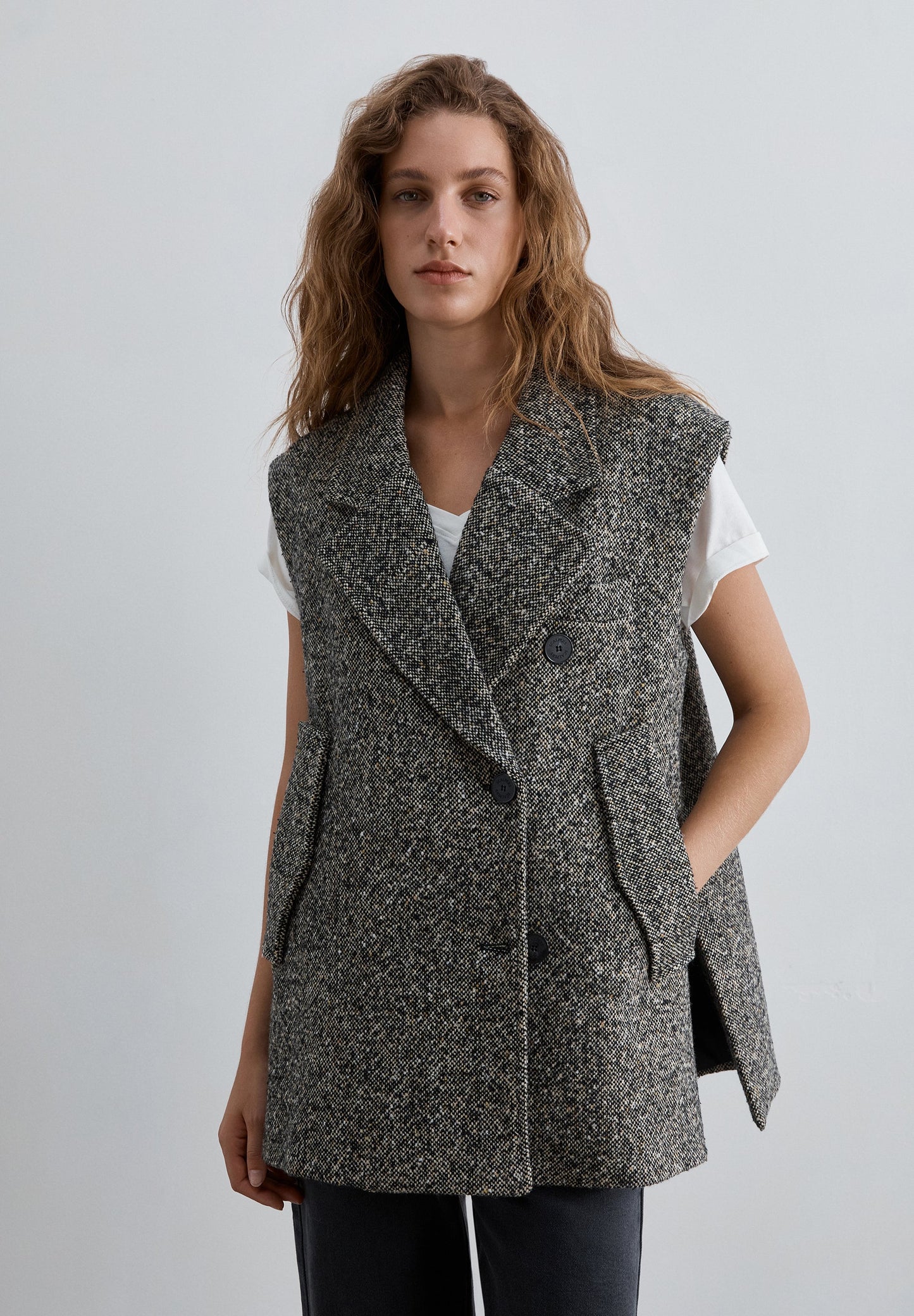 DOUBLE-BREASTED WAISTCOAT