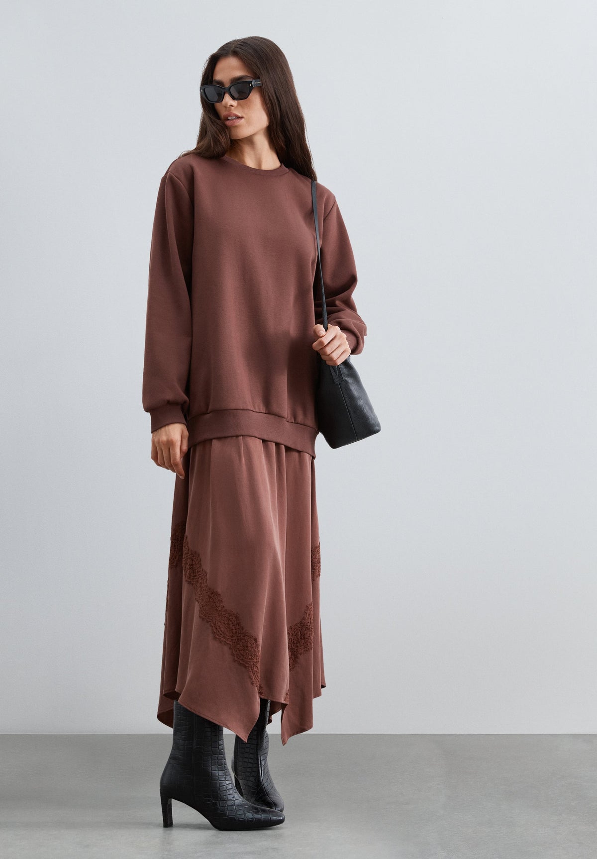 CONTRAST SWEATSHIRT DRESS